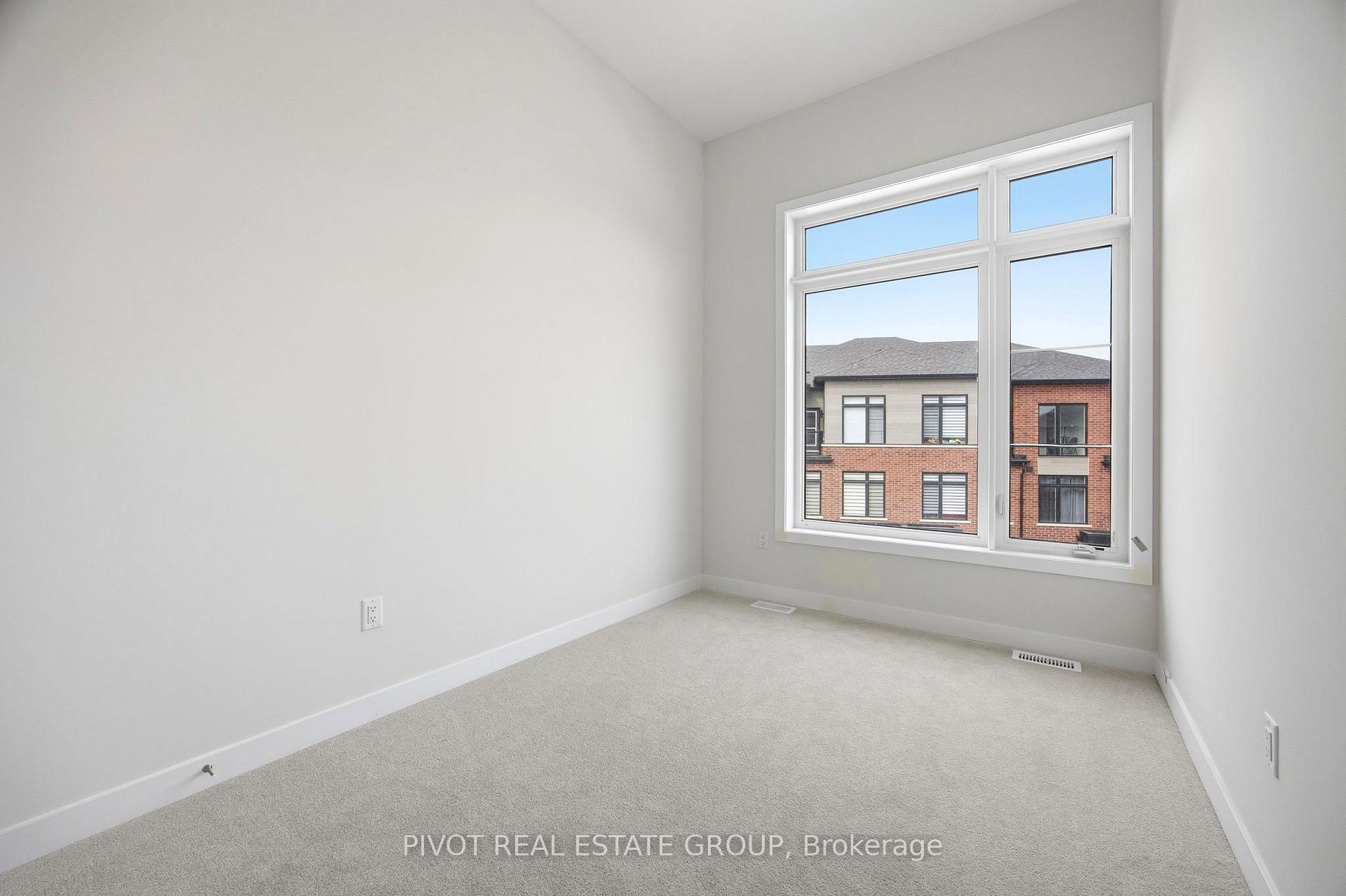 Photo 25 of 44 Observatory Way, Whitby, Brooklin — HOMEH