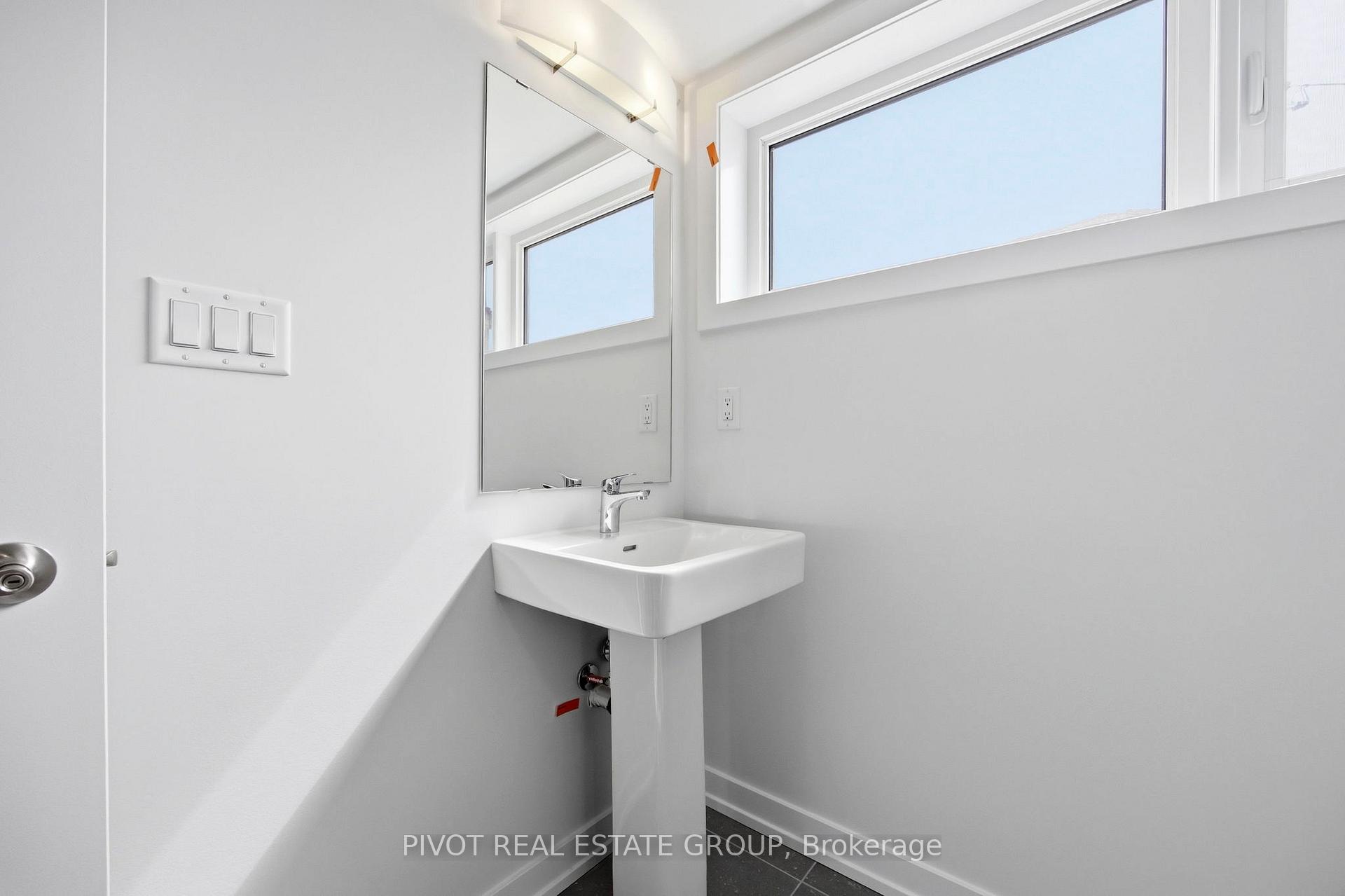 Photo 31 of 44 Observatory Way, Whitby, Brooklin — HOMEH