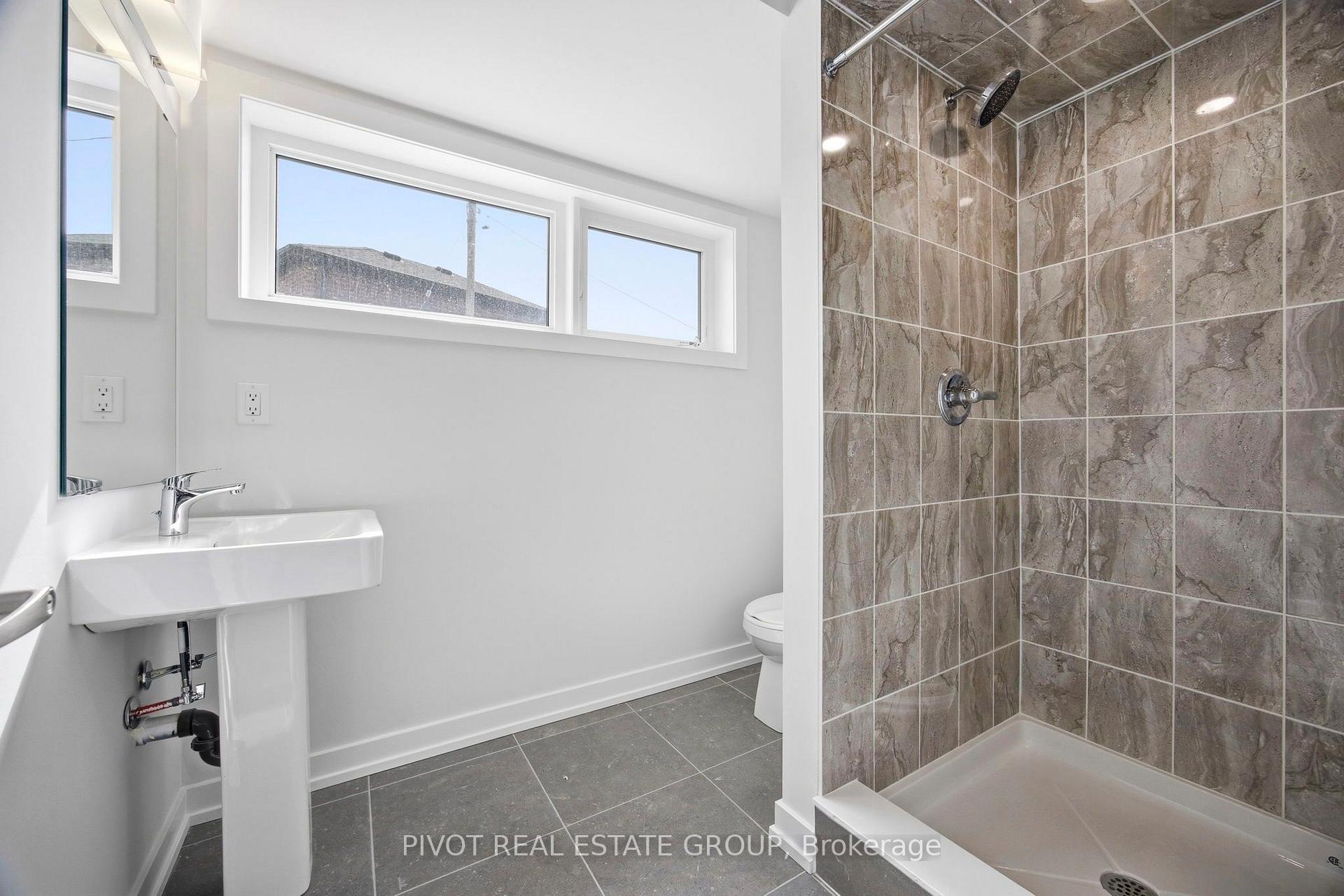 Photo 33 of 44 Observatory Way, Whitby, Brooklin — HOMEH