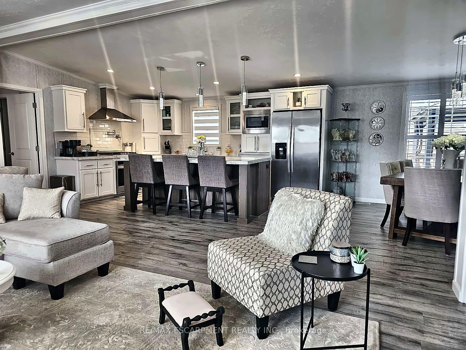 Photo 36 of 13 Hickory Hollow, Haldimand, Nanticoke — HOMEH