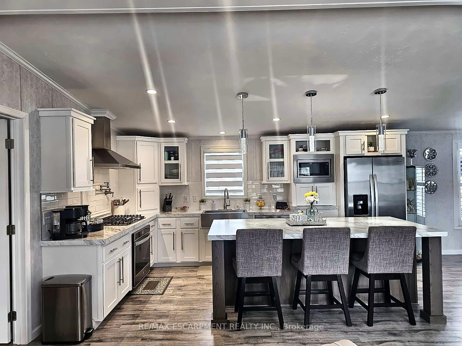 Photo 38 of 13 Hickory Hollow, Haldimand, Nanticoke — HOMEH