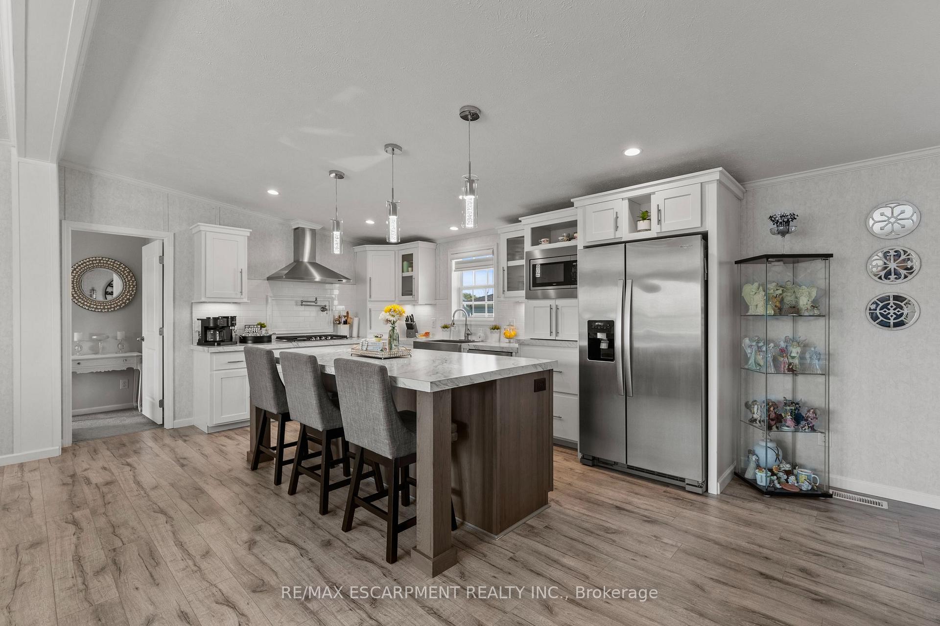 Photo 14 of 13 Hickory Hollow, Haldimand, Nanticoke — HOMEH