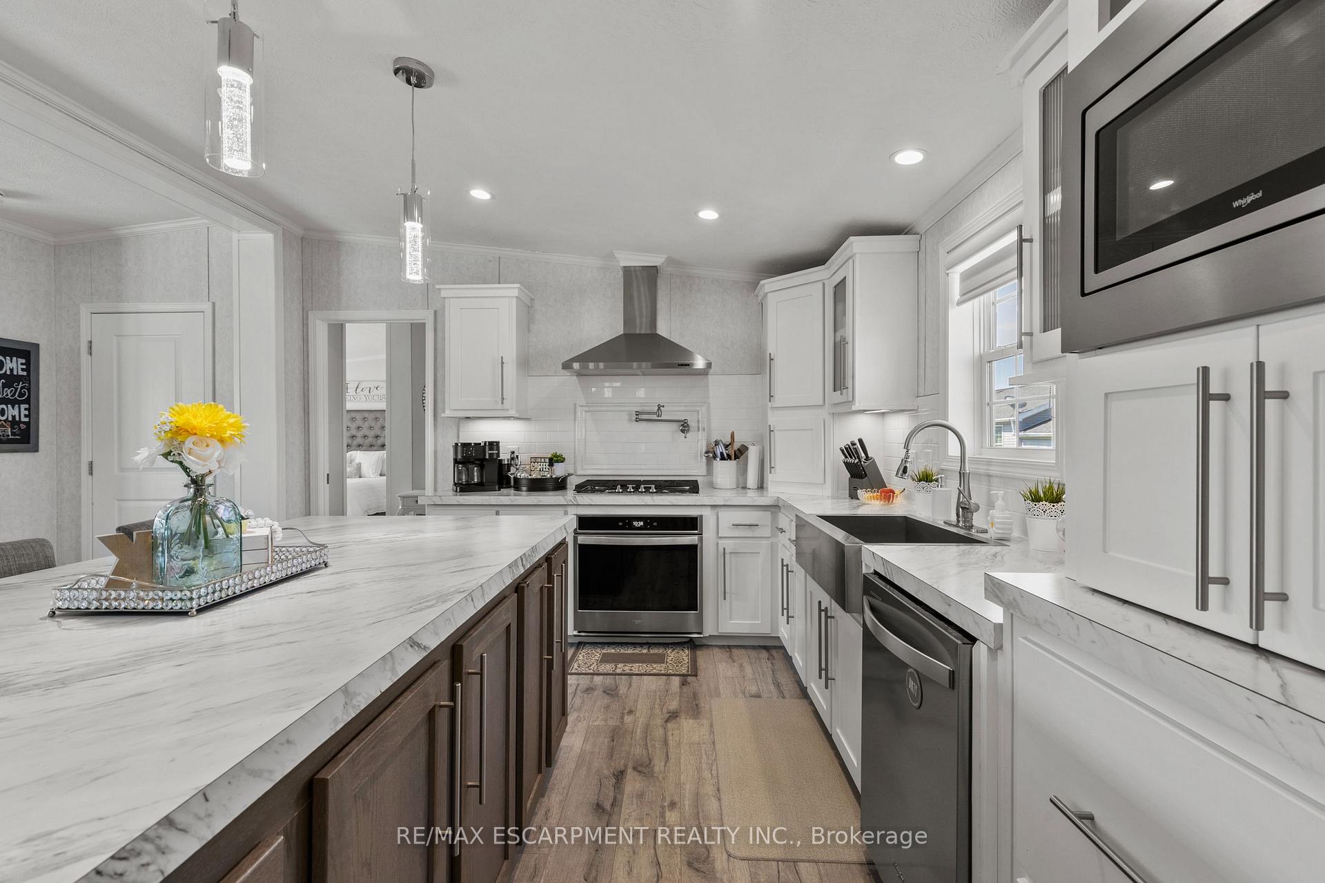 Photo 15 of 13 Hickory Hollow, Haldimand, Nanticoke — HOMEH