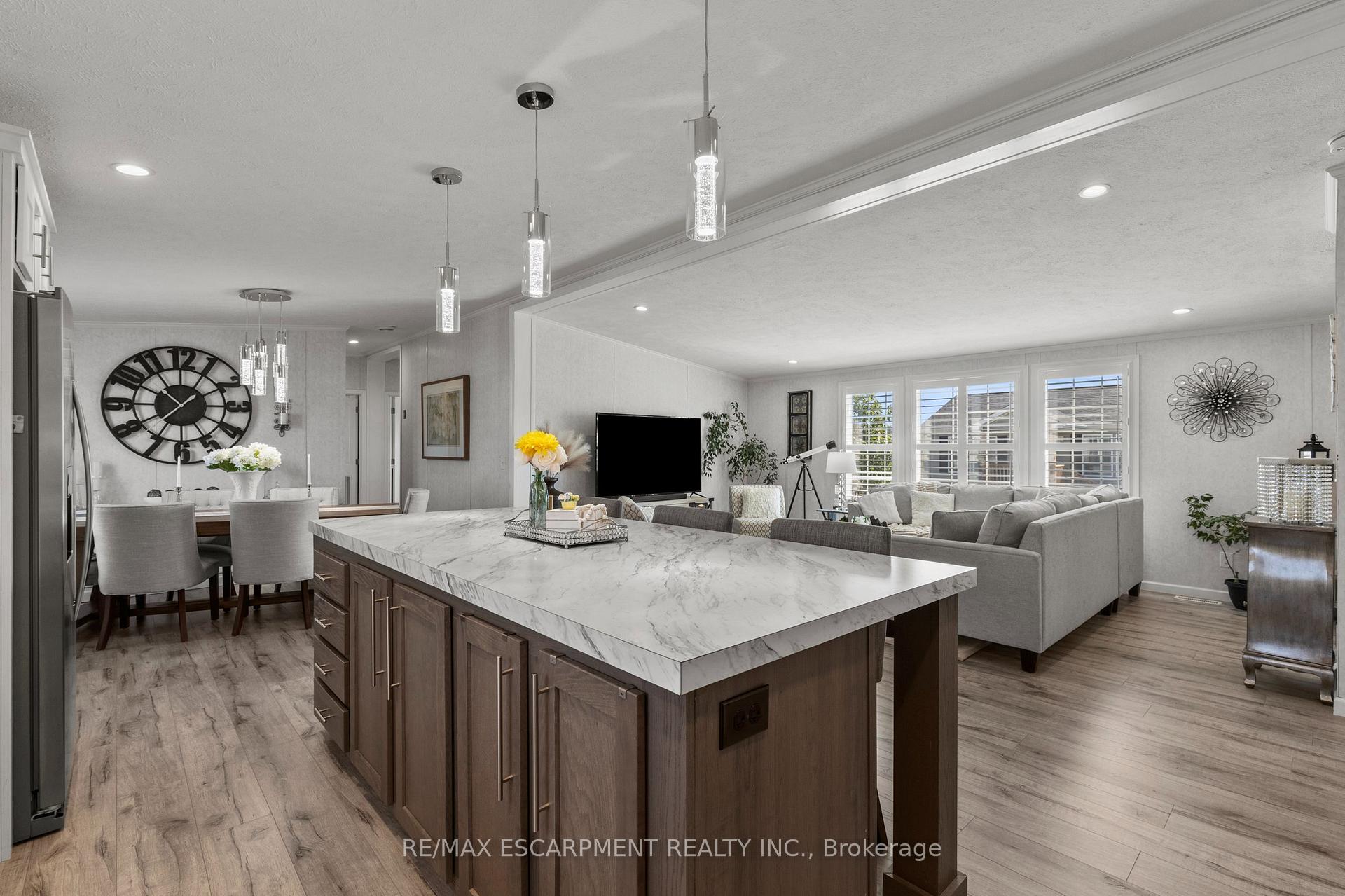 Photo 16 of 13 Hickory Hollow, Haldimand, Nanticoke — HOMEH