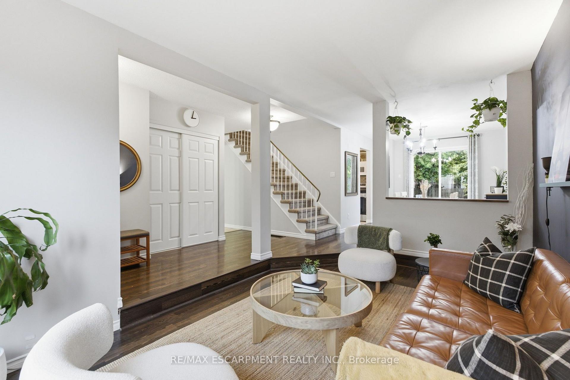 Photo 7 of 2367 Montgomery Drive, Burlington, Brant Hills — HOMEH