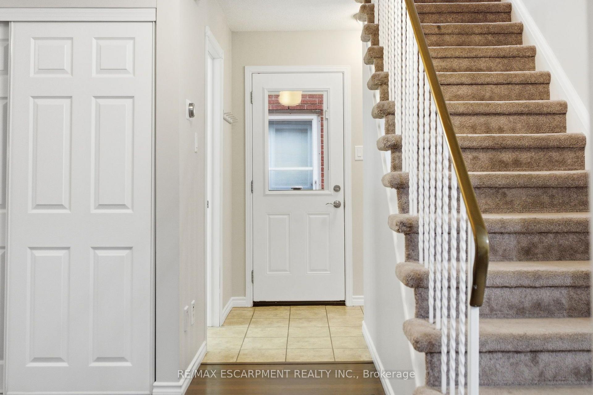Photo 15 of 2367 Montgomery Drive, Burlington, Brant Hills — HOMEH