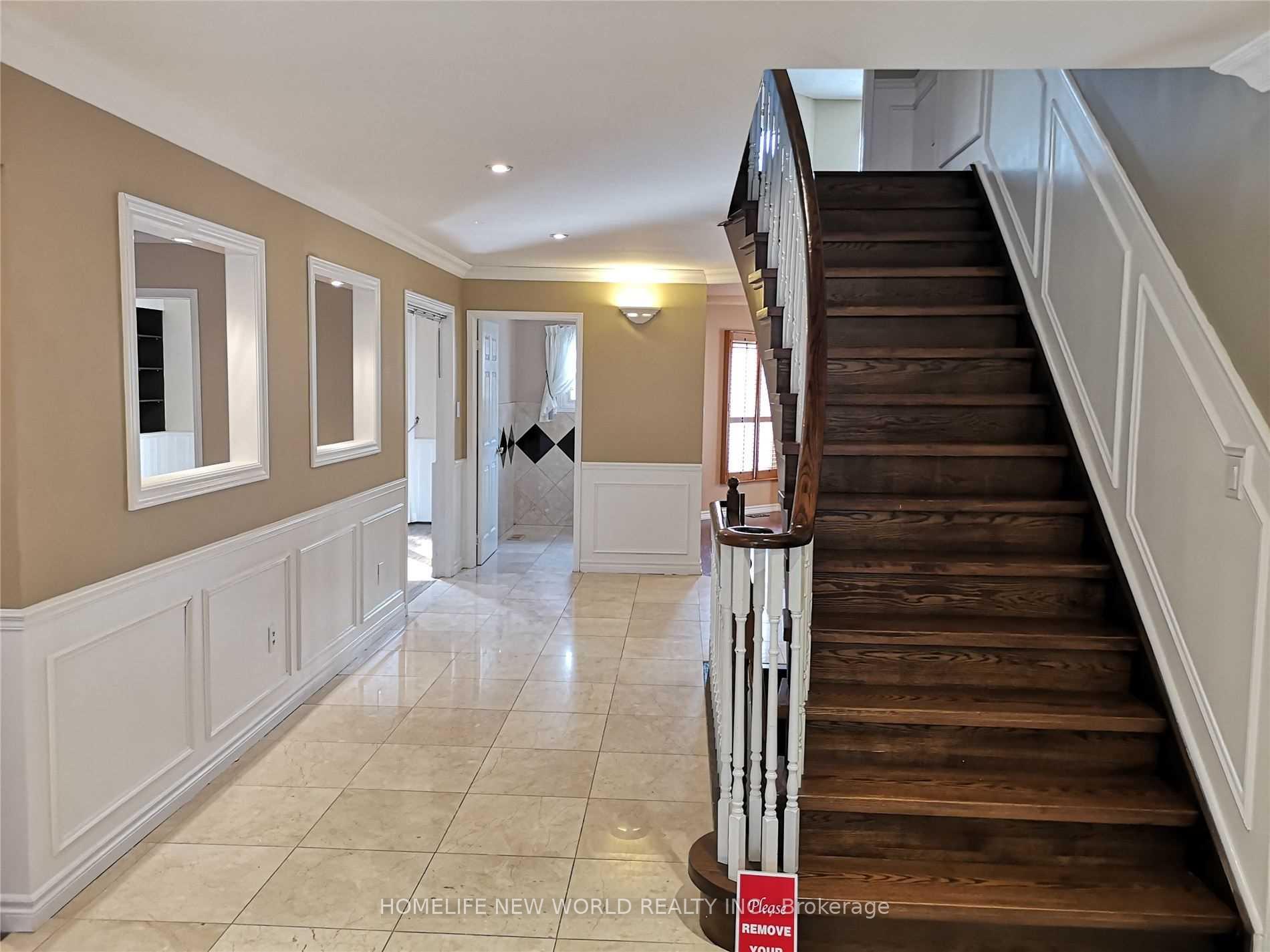 Photo 5 of 41 Ambleside Crescent, Markham, Unionville — HOMEH