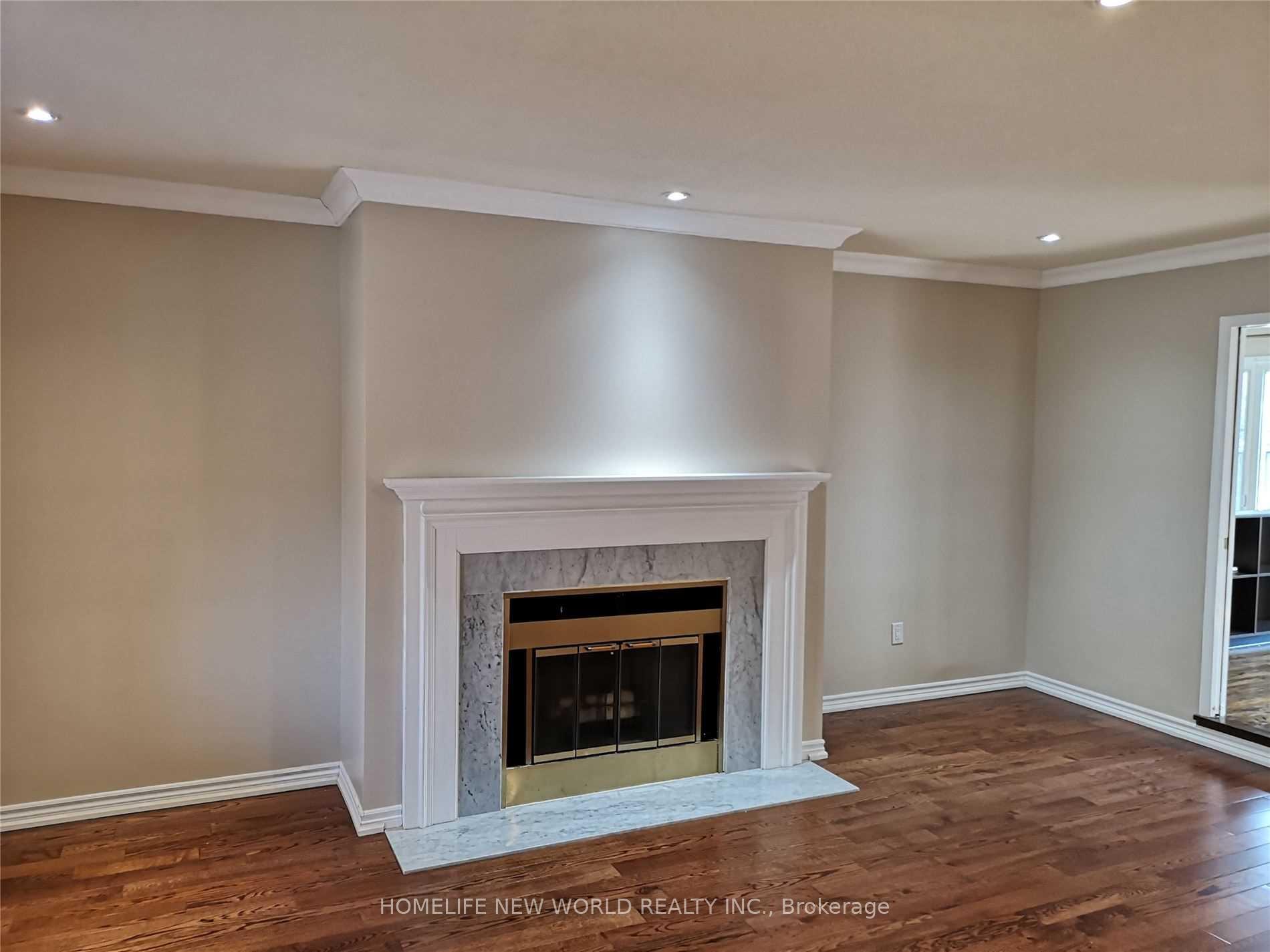 Photo 7 of 41 Ambleside Crescent, Markham, Unionville — HOMEH