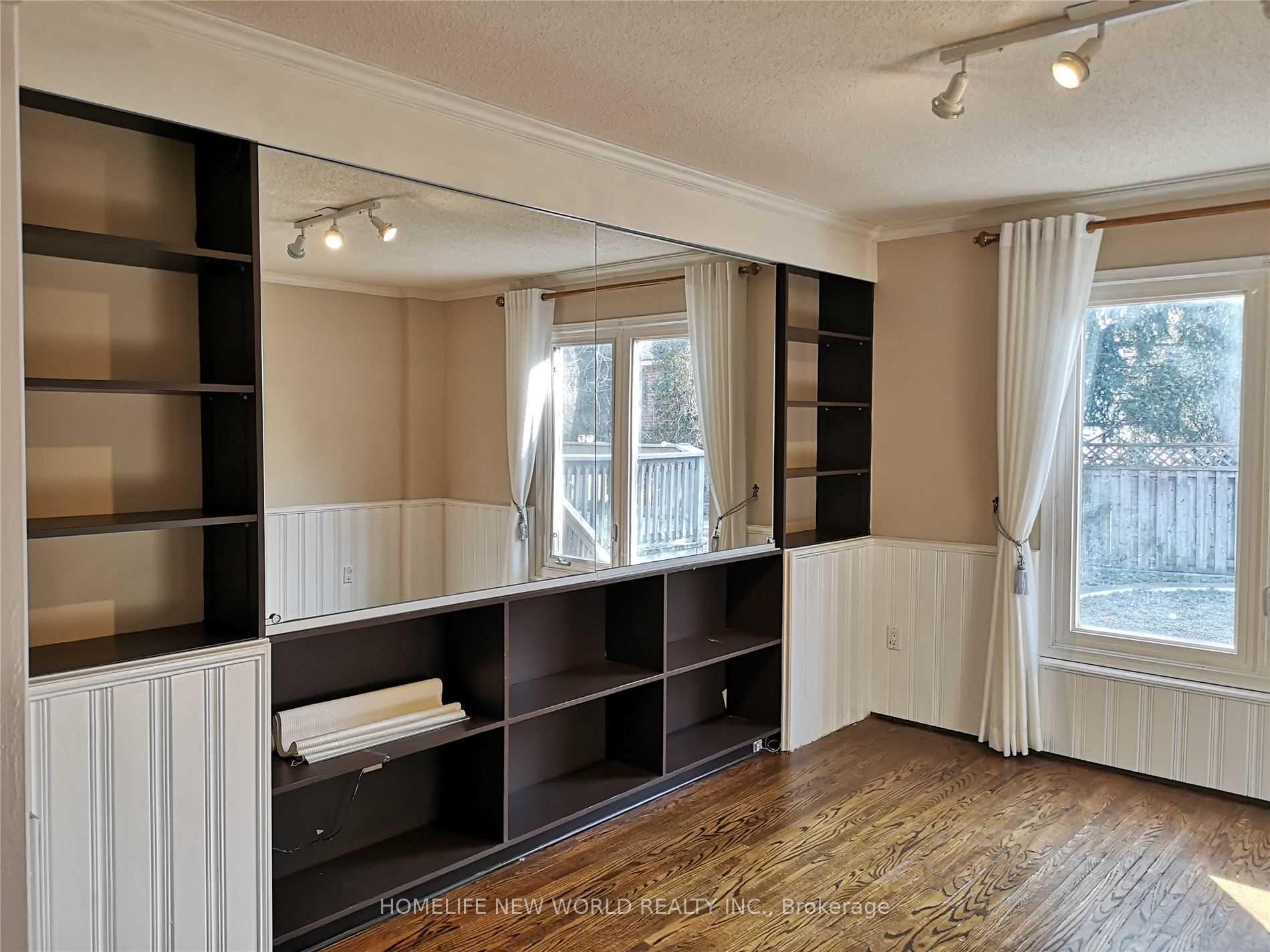 Photo 9 of 41 Ambleside Crescent, Markham, Unionville — HOMEH