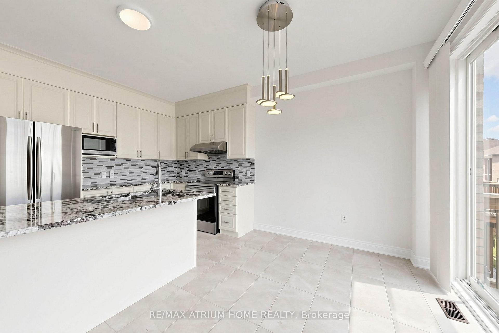 Photo 6 of 22 Mondial Crescent, East Gwillimbury, Queensville — HOMEH