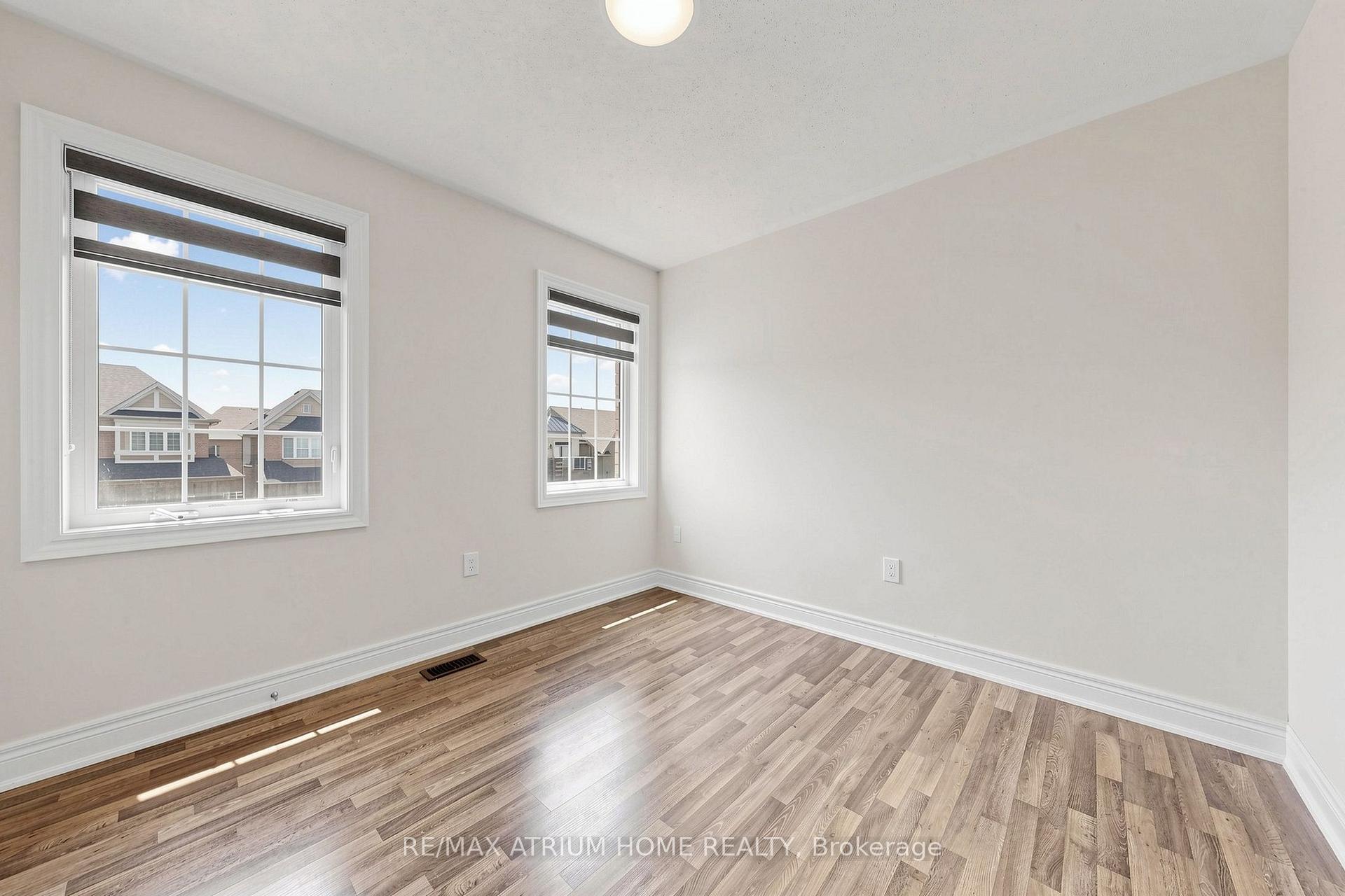Photo 12 of 22 Mondial Crescent, East Gwillimbury, Queensville — HOMEH