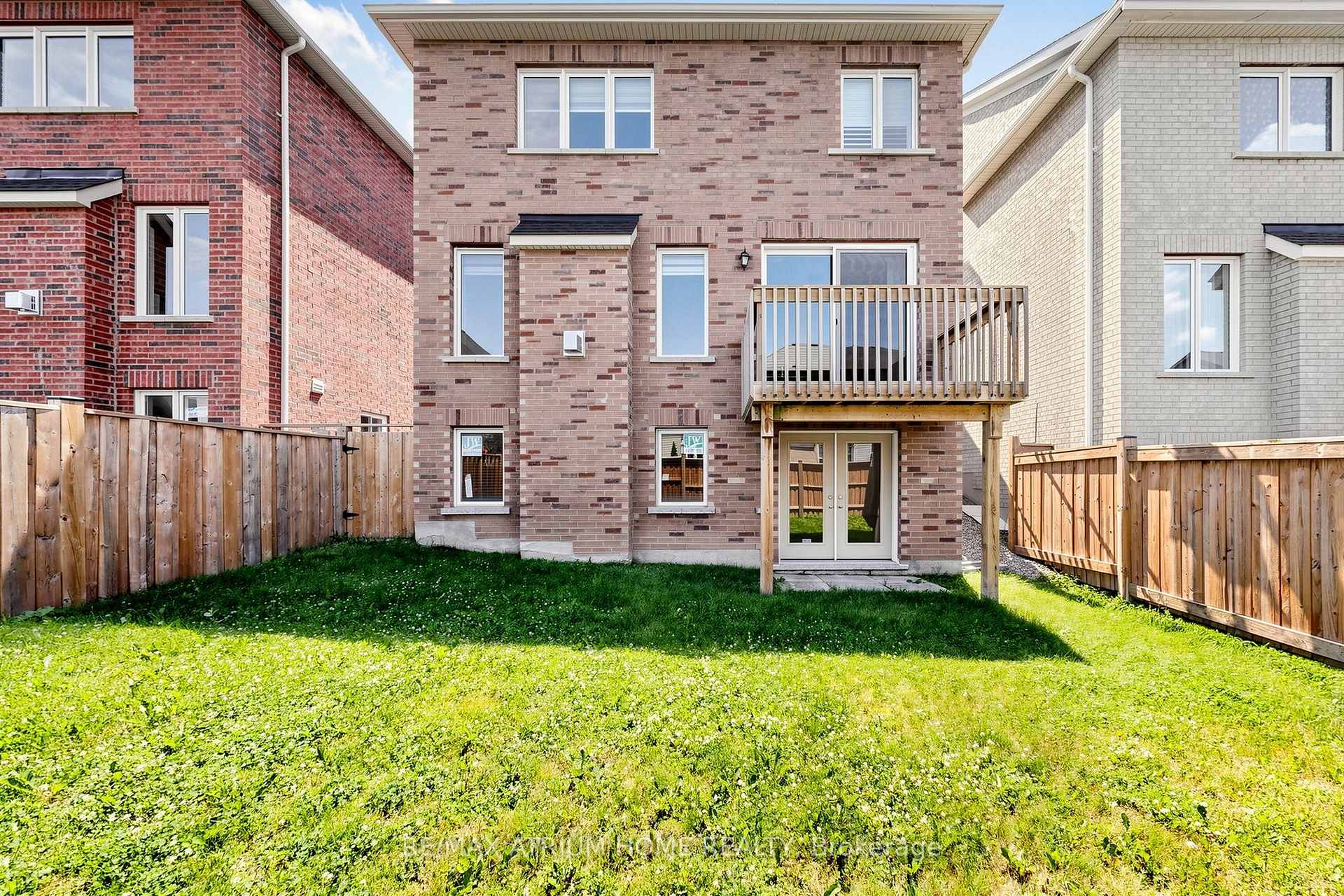 Photo 23 of 22 Mondial Crescent, East Gwillimbury, Queensville — HOMEH