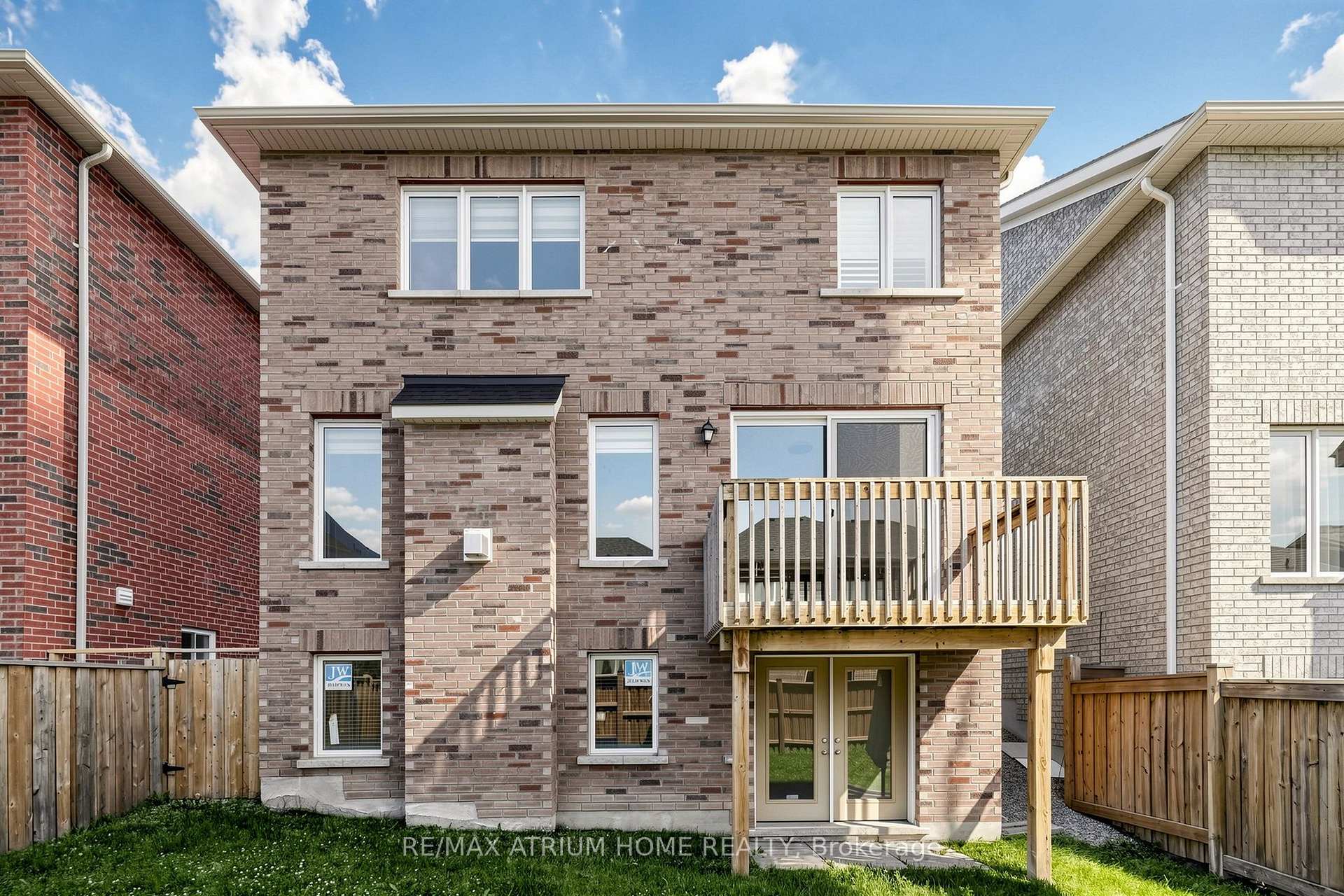 Photo 25 of 22 Mondial Crescent, East Gwillimbury, Queensville — HOMEH