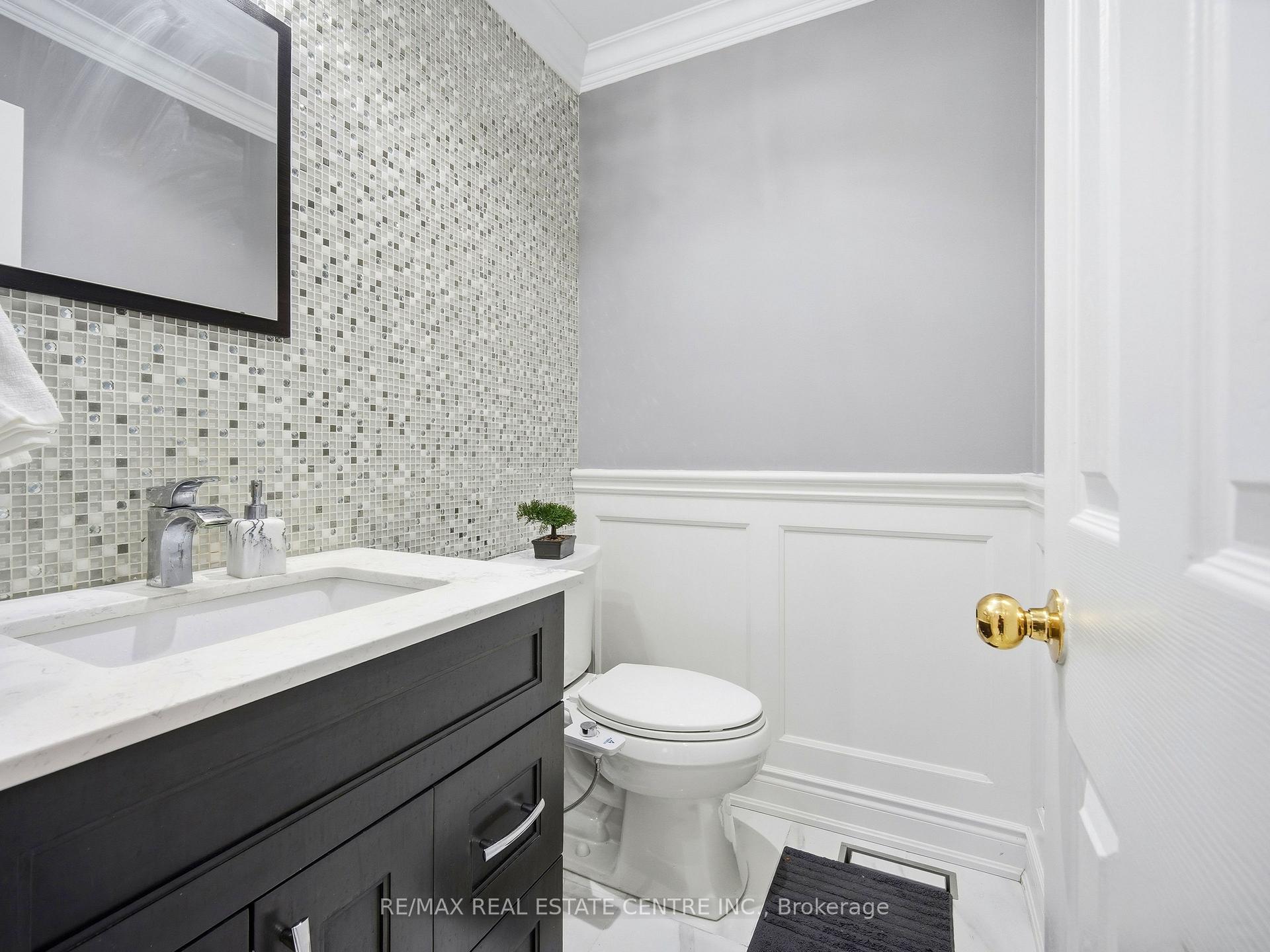 Photo 18 of 6 Mannel Crescent, Brampton, Fletcher's West — HOMEH