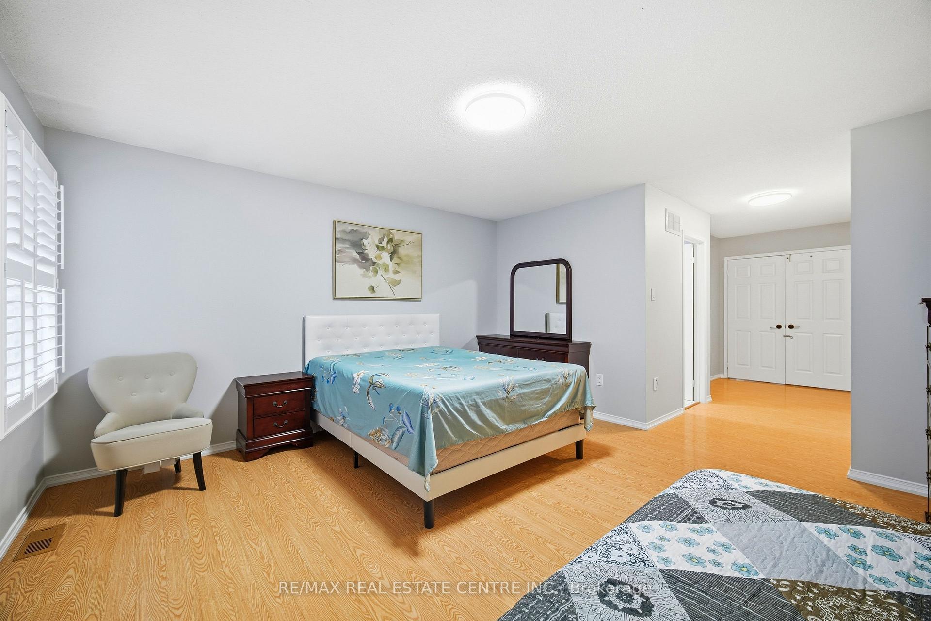 Photo 24 of 6 Mannel Crescent, Brampton, Fletcher's West — HOMEH