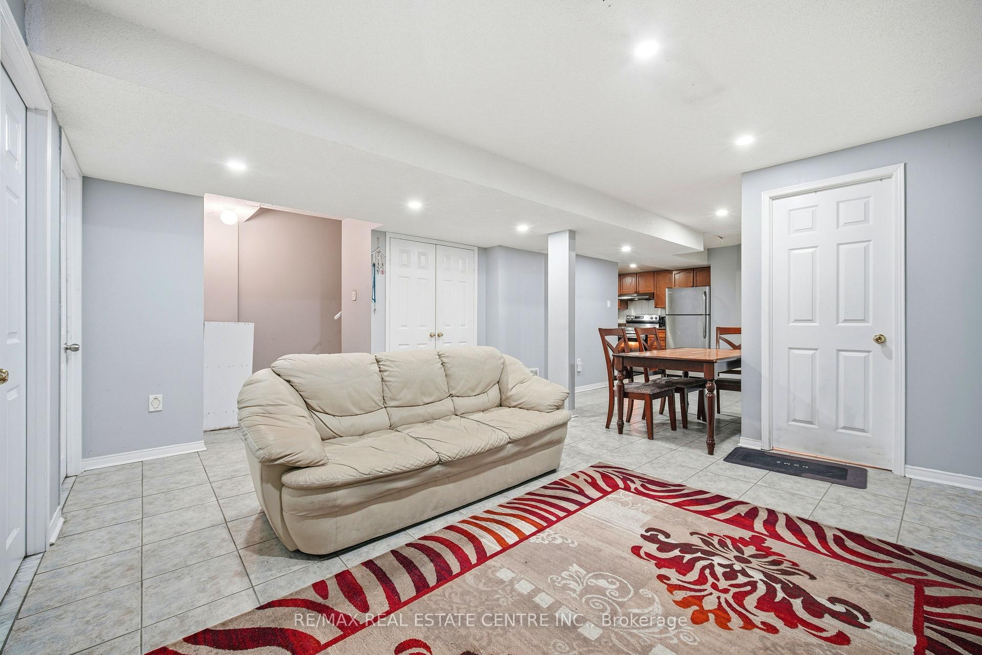 Photo 37 of 6 Mannel Crescent, Brampton, Fletcher's West — HOMEH