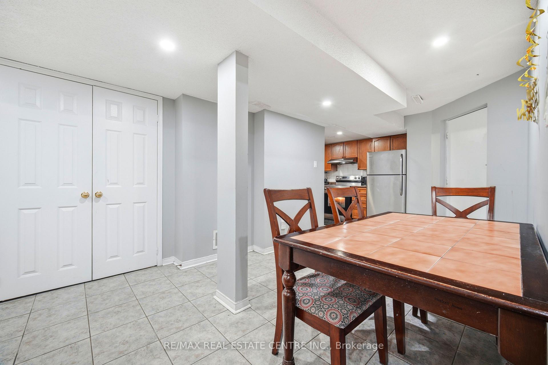 Photo 43 of 6 Mannel Crescent, Brampton, Fletcher's West — HOMEH