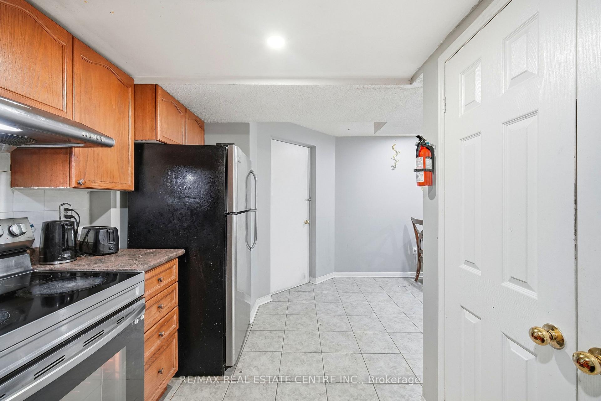 Photo 46 of 6 Mannel Crescent, Brampton, Fletcher's West — HOMEH