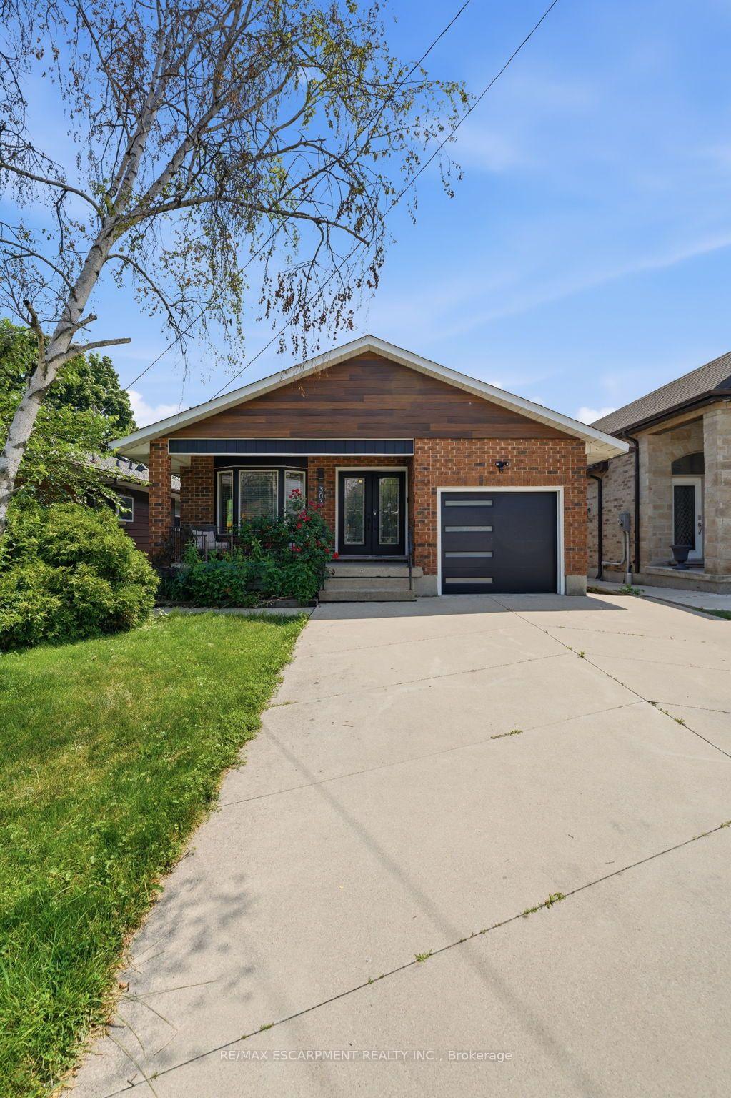 Photo 2 of Unit LOWER, 303 Caledon Avenue, Hamilton, Rolston — HOMEH