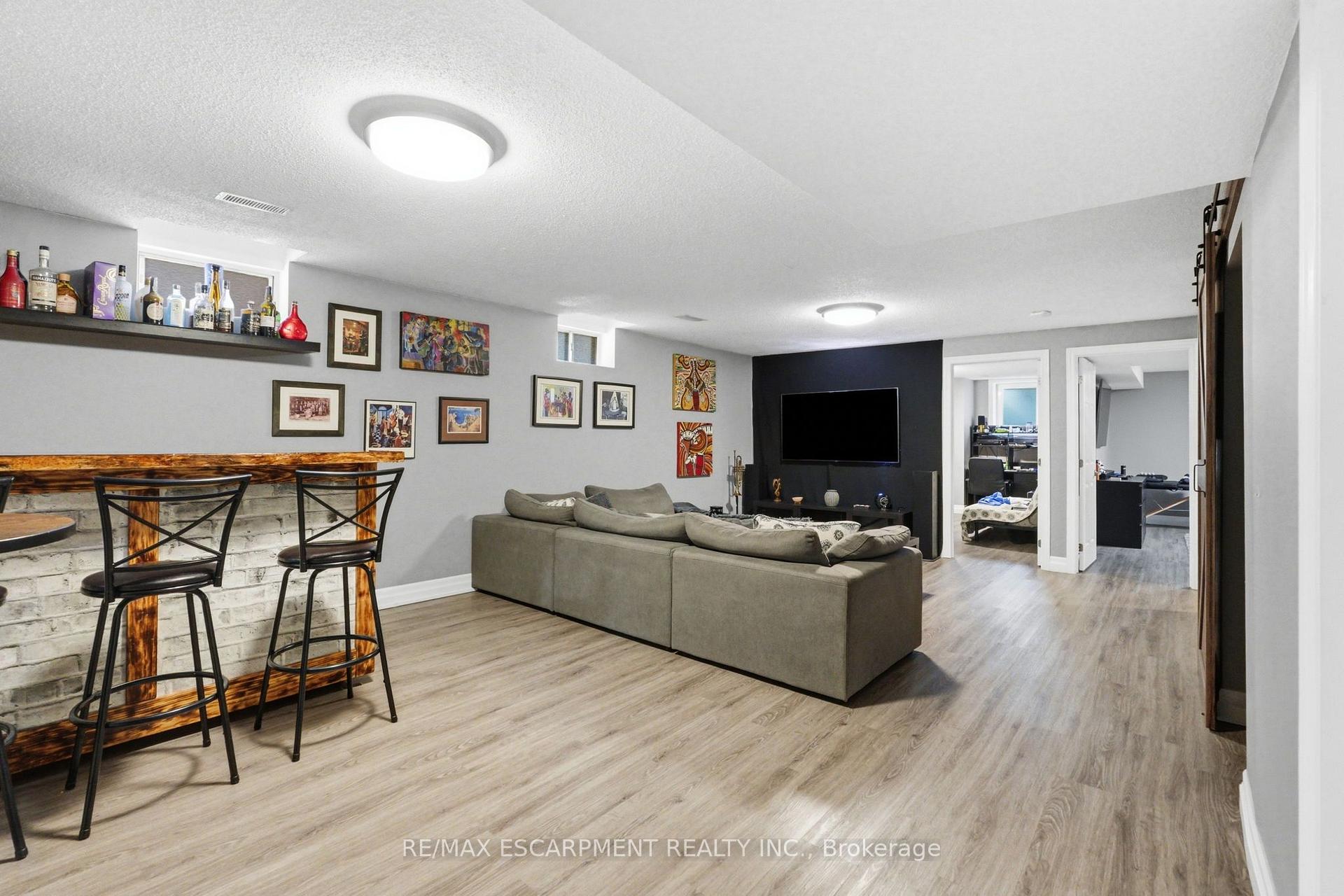 Photo 7 of Unit LOWER, 303 Caledon Avenue, Hamilton, Rolston — HOMEH