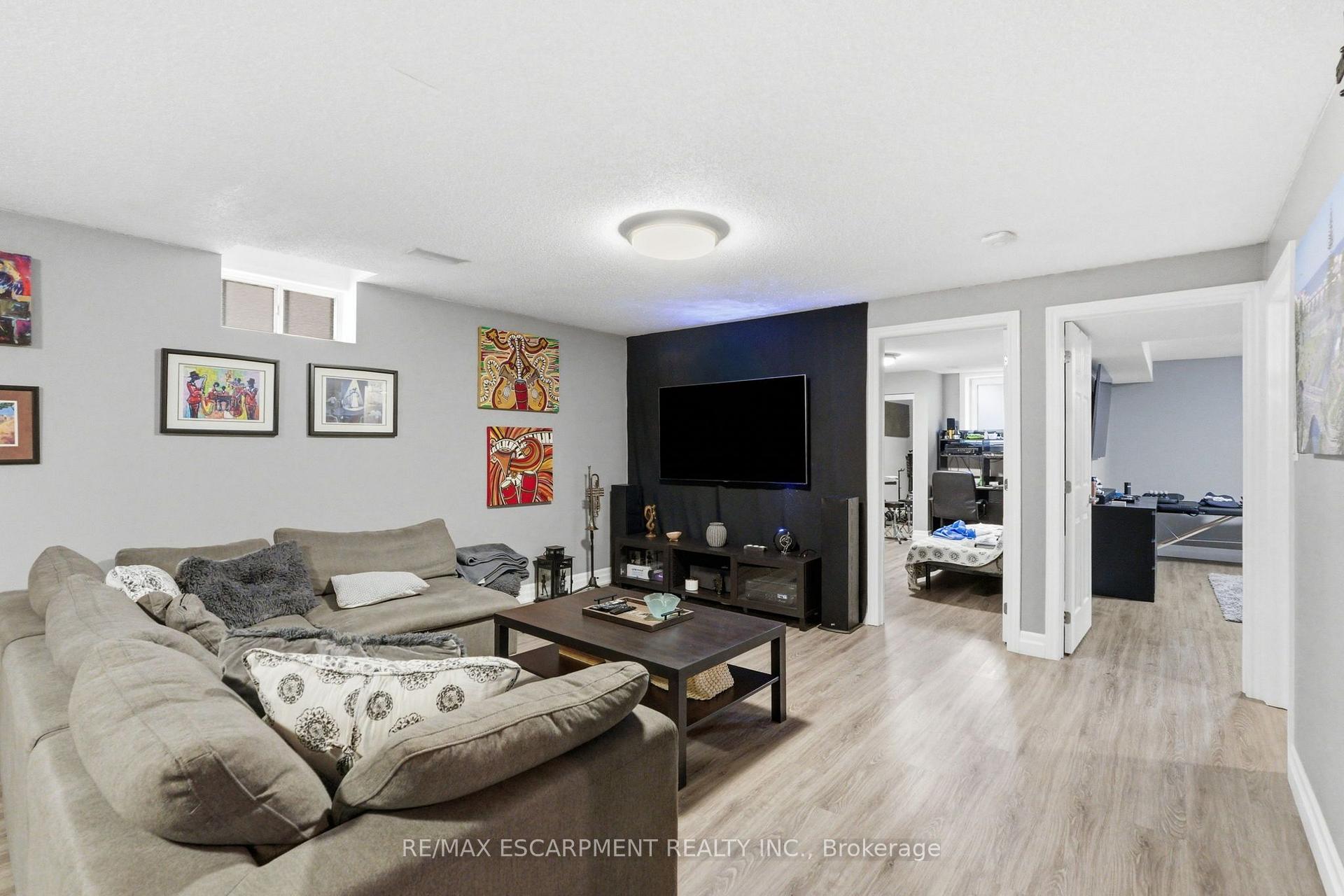 Photo 8 of Unit LOWER, 303 Caledon Avenue, Hamilton, Rolston — HOMEH