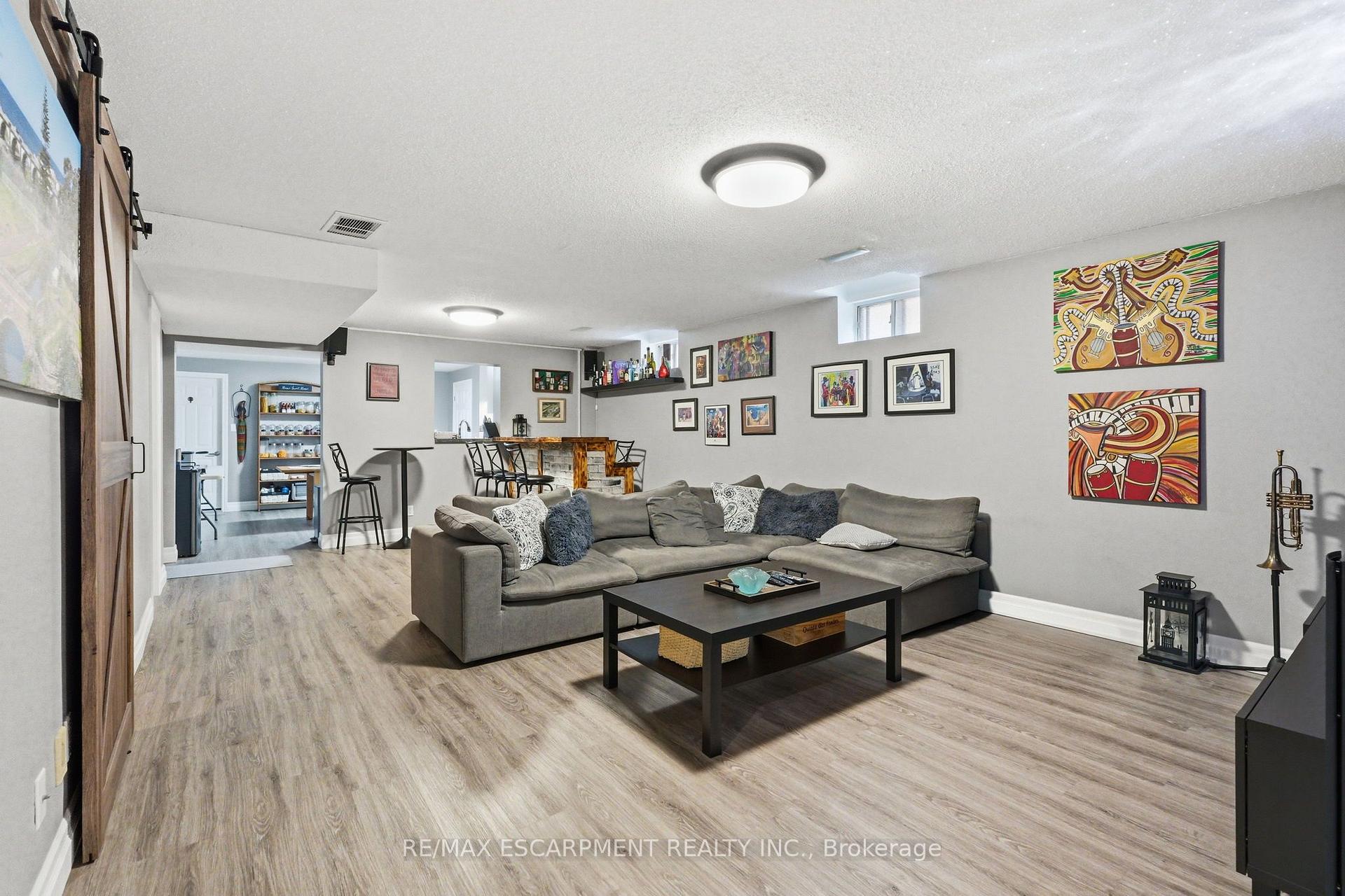 Photo 10 of Unit LOWER, 303 Caledon Avenue, Hamilton, Rolston — HOMEH