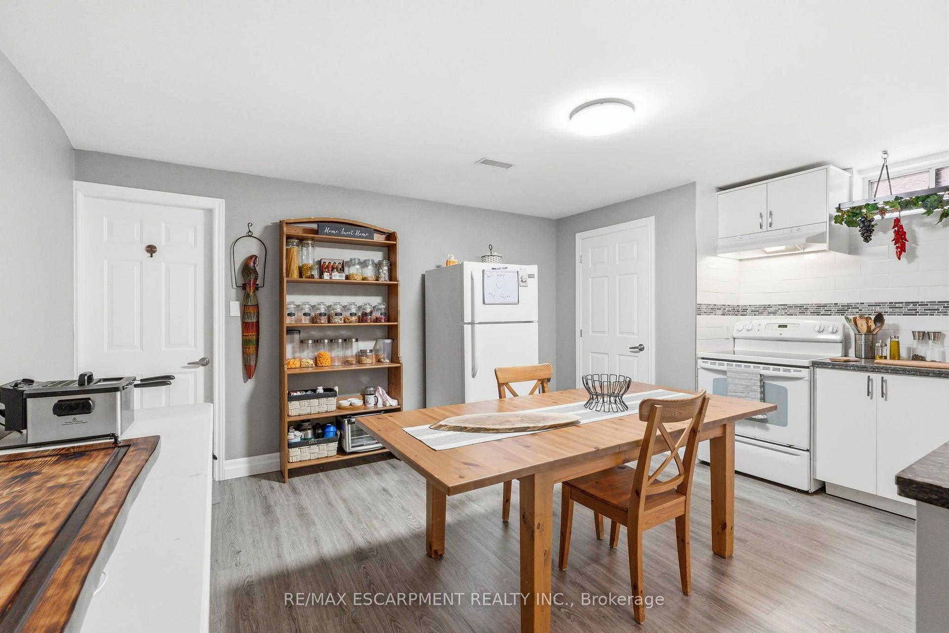 Photo 14 of Unit LOWER, 303 Caledon Avenue, Hamilton, Rolston — HOMEH