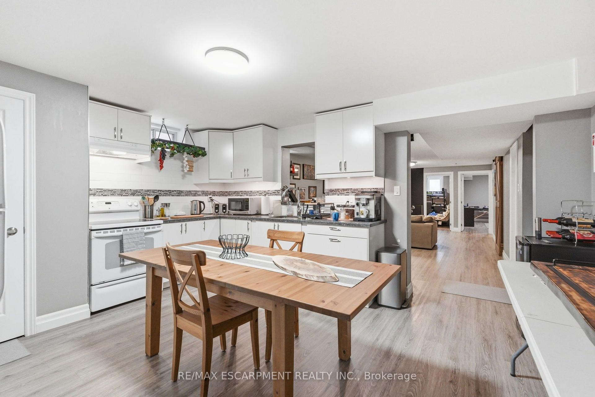 Photo 16 of Unit LOWER, 303 Caledon Avenue, Hamilton, Rolston — HOMEH