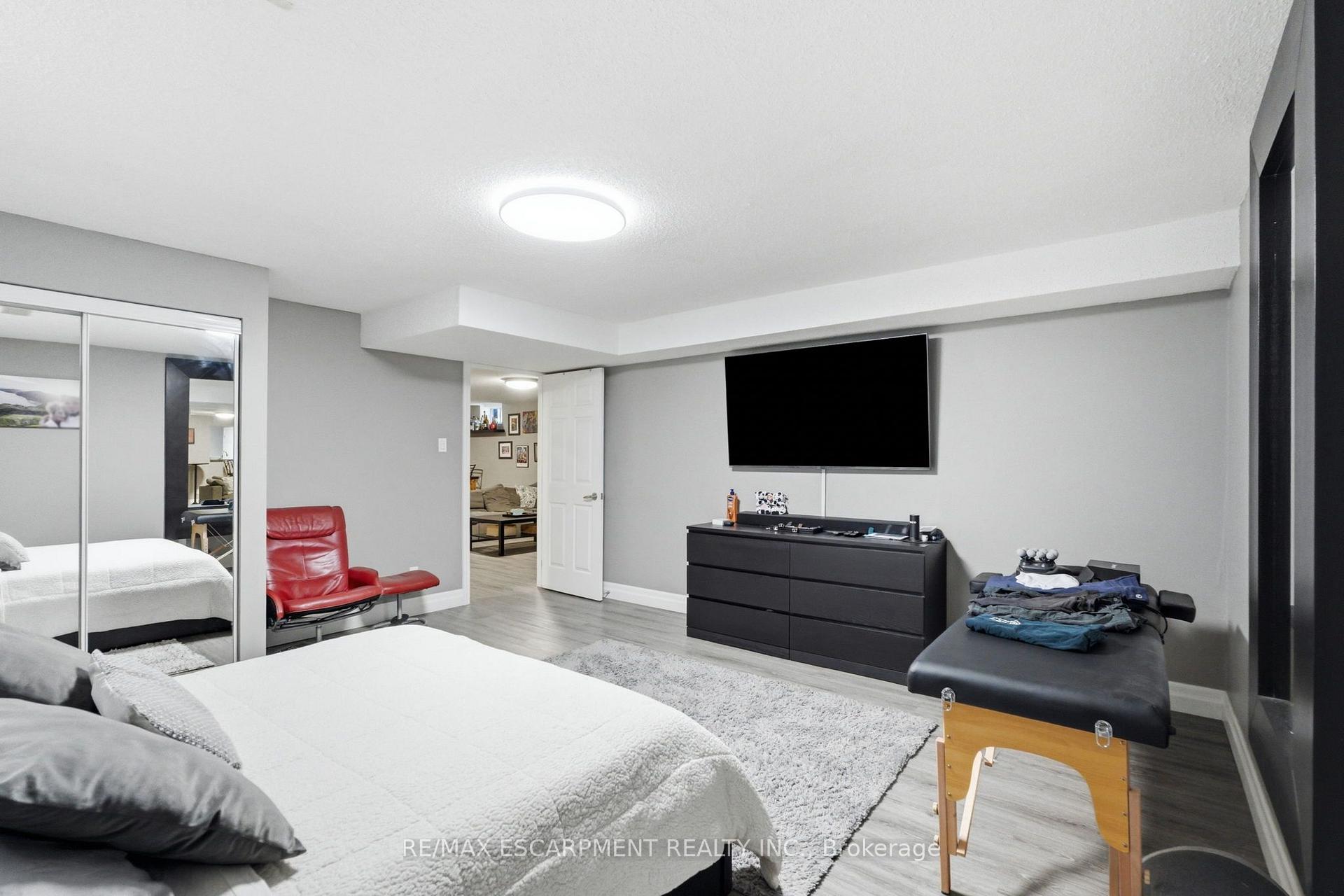 Photo 22 of Unit LOWER, 303 Caledon Avenue, Hamilton, Rolston — HOMEH