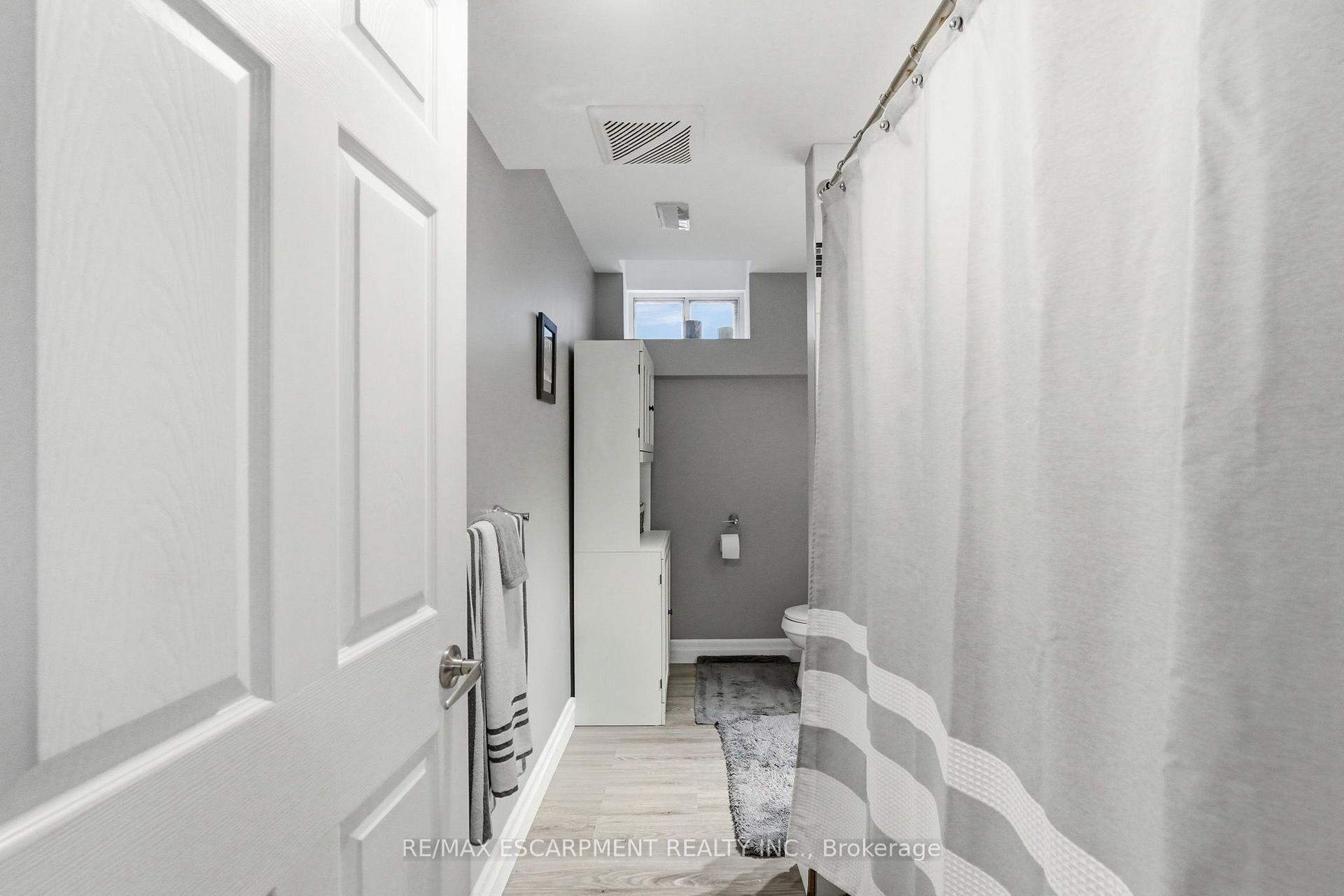 Photo 25 of Unit LOWER, 303 Caledon Avenue, Hamilton, Rolston — HOMEH