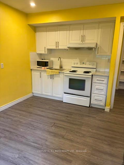 Photo 4 of Unit 4, 174 Borland Street E, Orillia — HOMEH