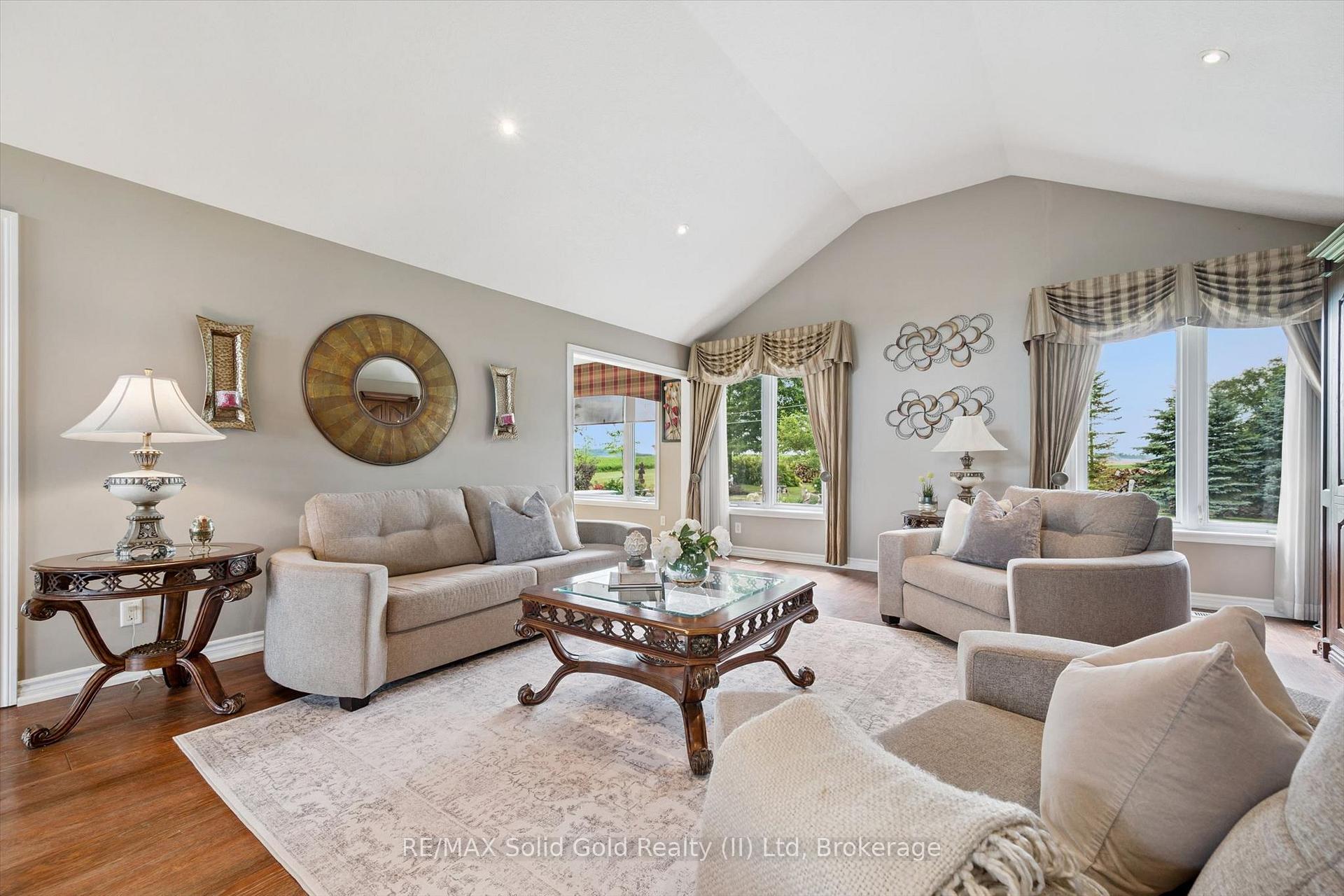 Photo 11 of 2800 Moser Young Road, Wellesley — HOMEH