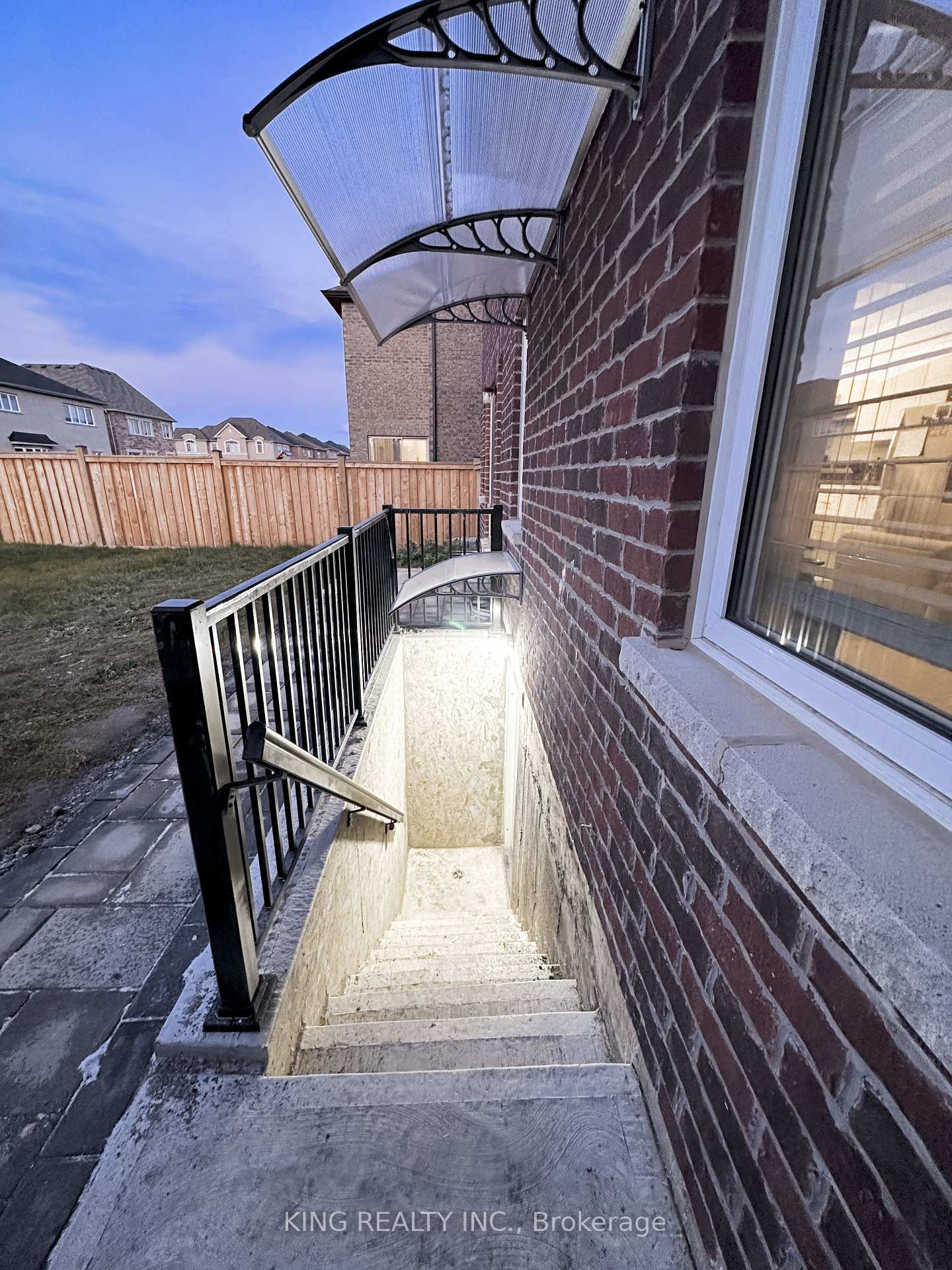 Photo 3 of Unit Basement, 1012 Barton Way, Innisfil, Rural Innisfil — HOMEH