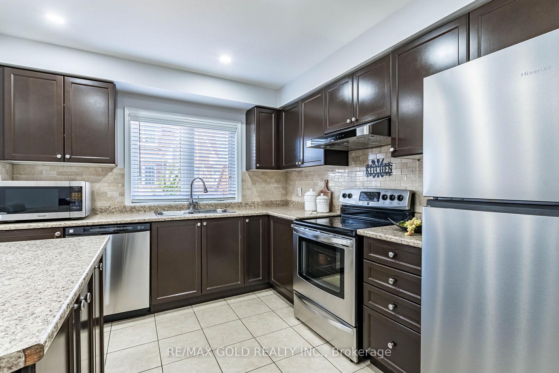 Photo 14 of 50 Ganton Heights, Brampton, Northwest Brampton — HOMEH