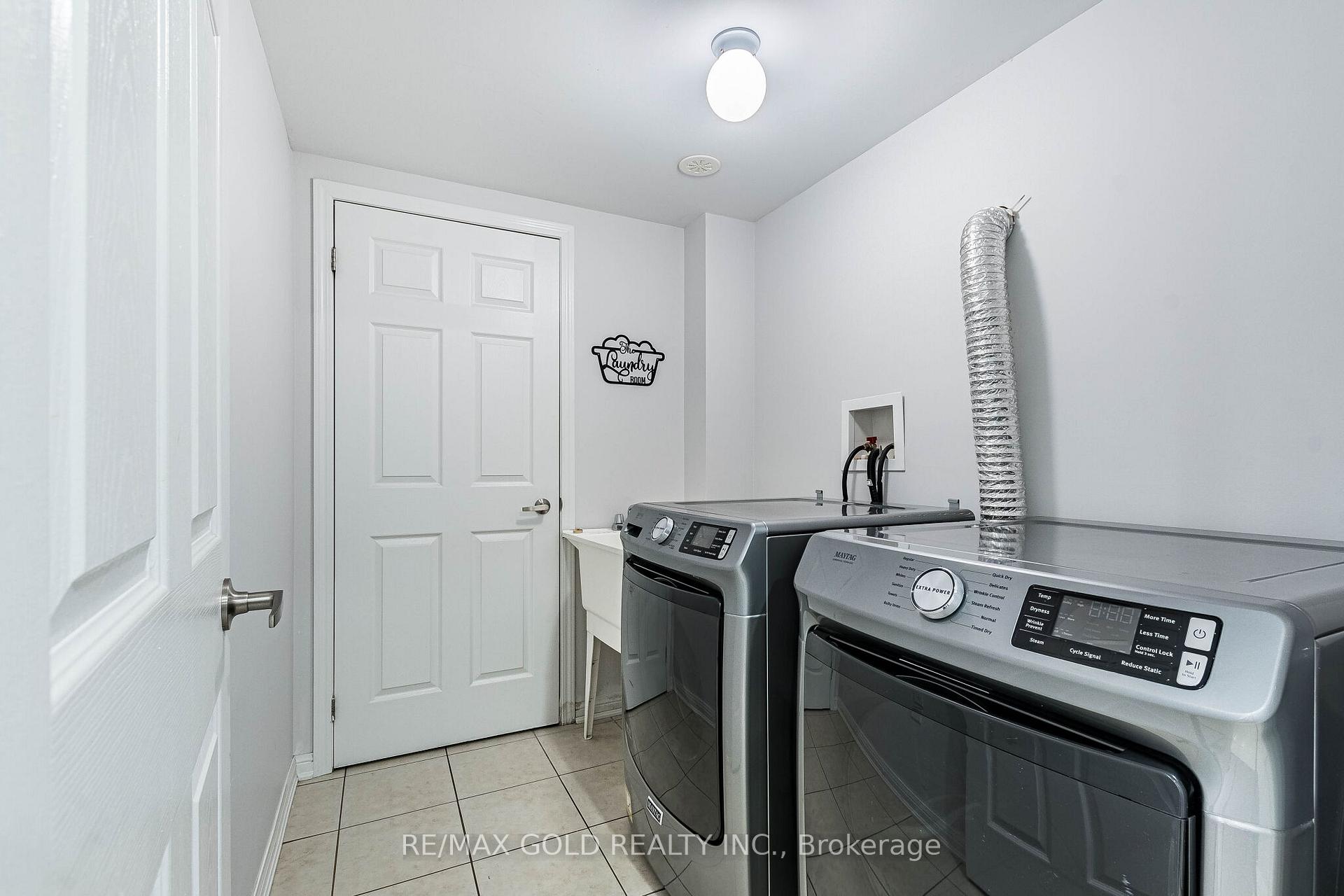 Photo 19 of 50 Ganton Heights, Brampton, Northwest Brampton — HOMEH