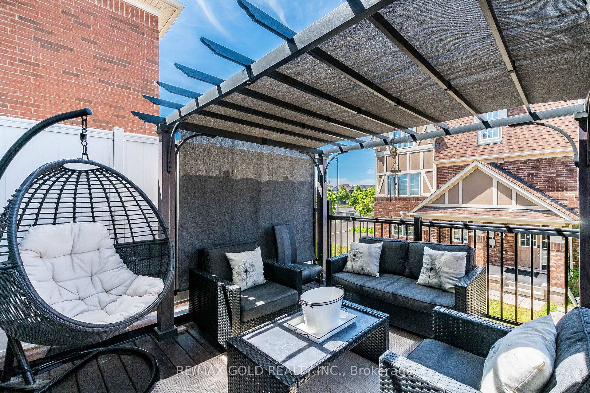 Photo 22 of 50 Ganton Heights, Brampton, Northwest Brampton — HOMEH