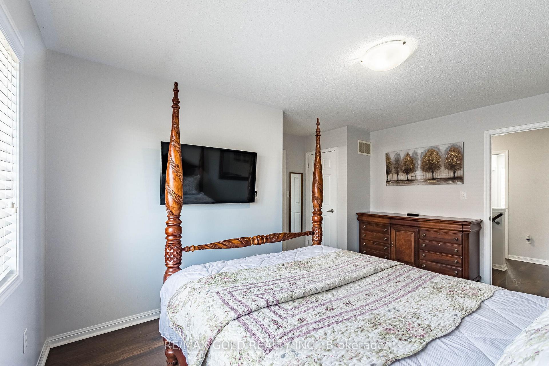Photo 26 of 50 Ganton Heights, Brampton, Northwest Brampton — HOMEH
