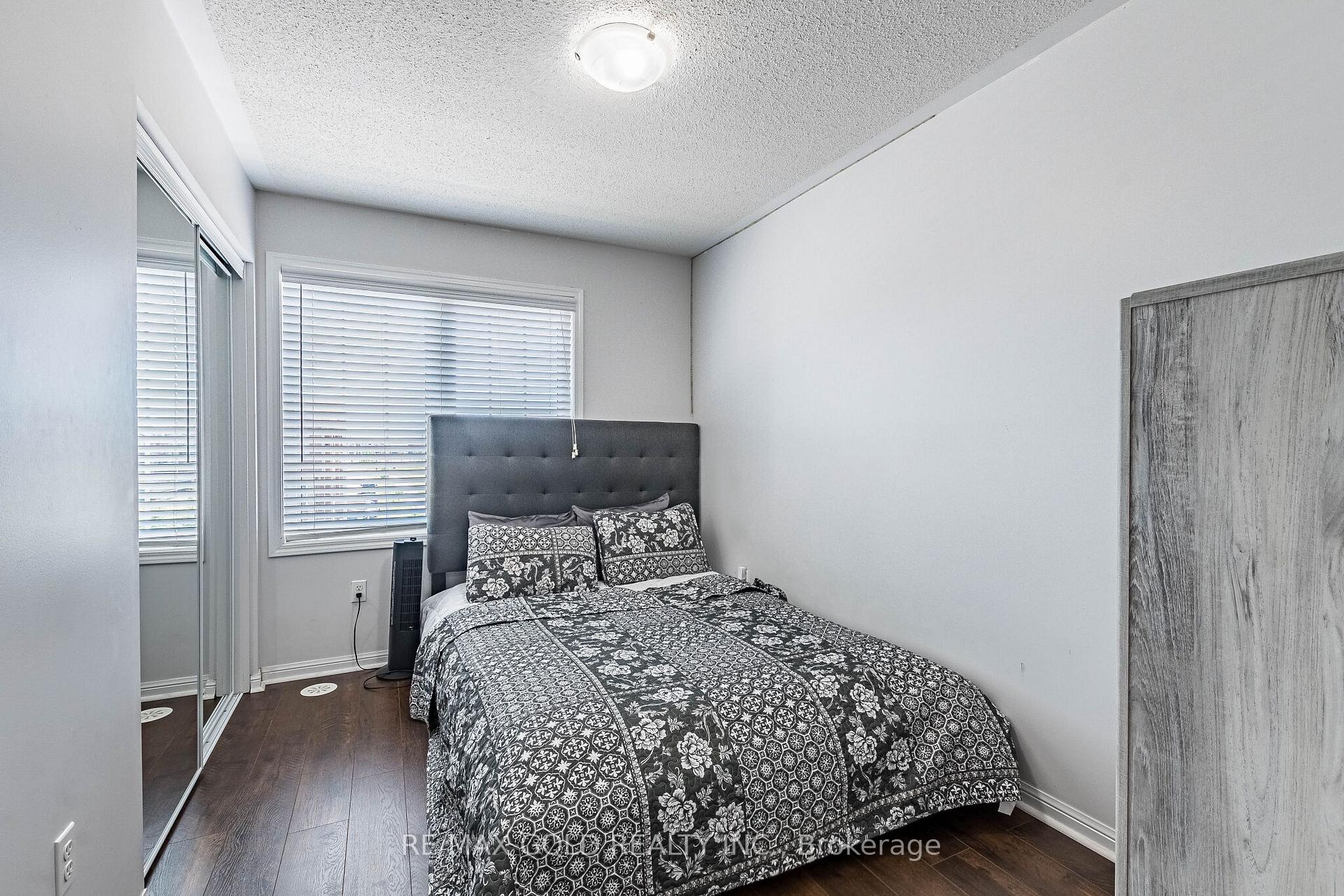Photo 28 of 50 Ganton Heights, Brampton, Northwest Brampton — HOMEH