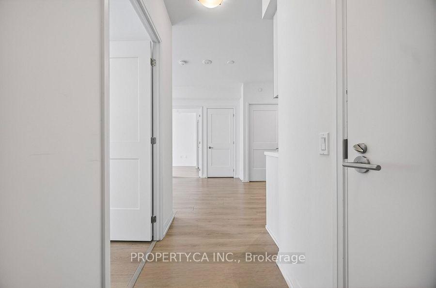 Photo 4 of Unit 1720, 50 Dunfield Avenue, Toronto, Mount Pleasant West — HOMEH