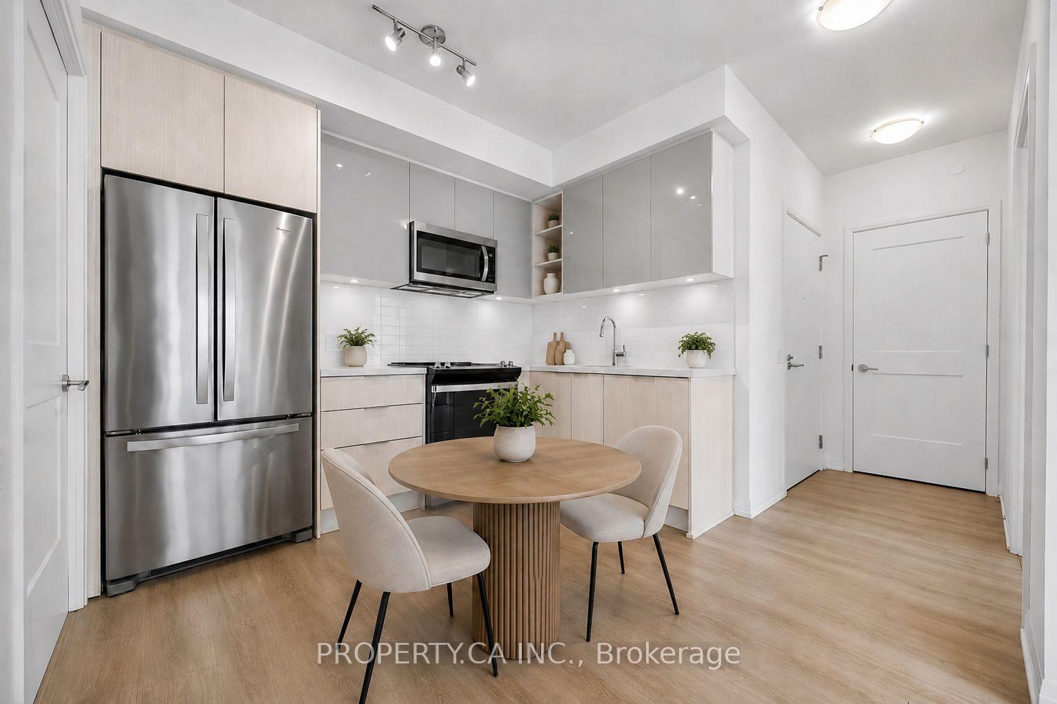 Photo 21 of Unit 1720, 50 Dunfield Avenue, Toronto, Mount Pleasant West — HOMEH