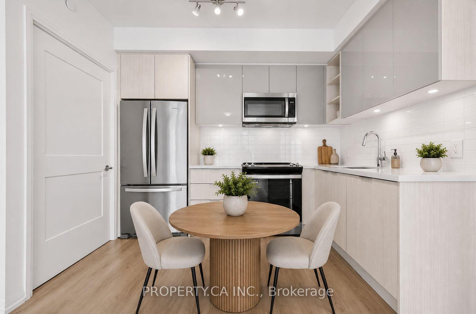Photo 22 of Unit 1720, 50 Dunfield Avenue, Toronto, Mount Pleasant West — HOMEH