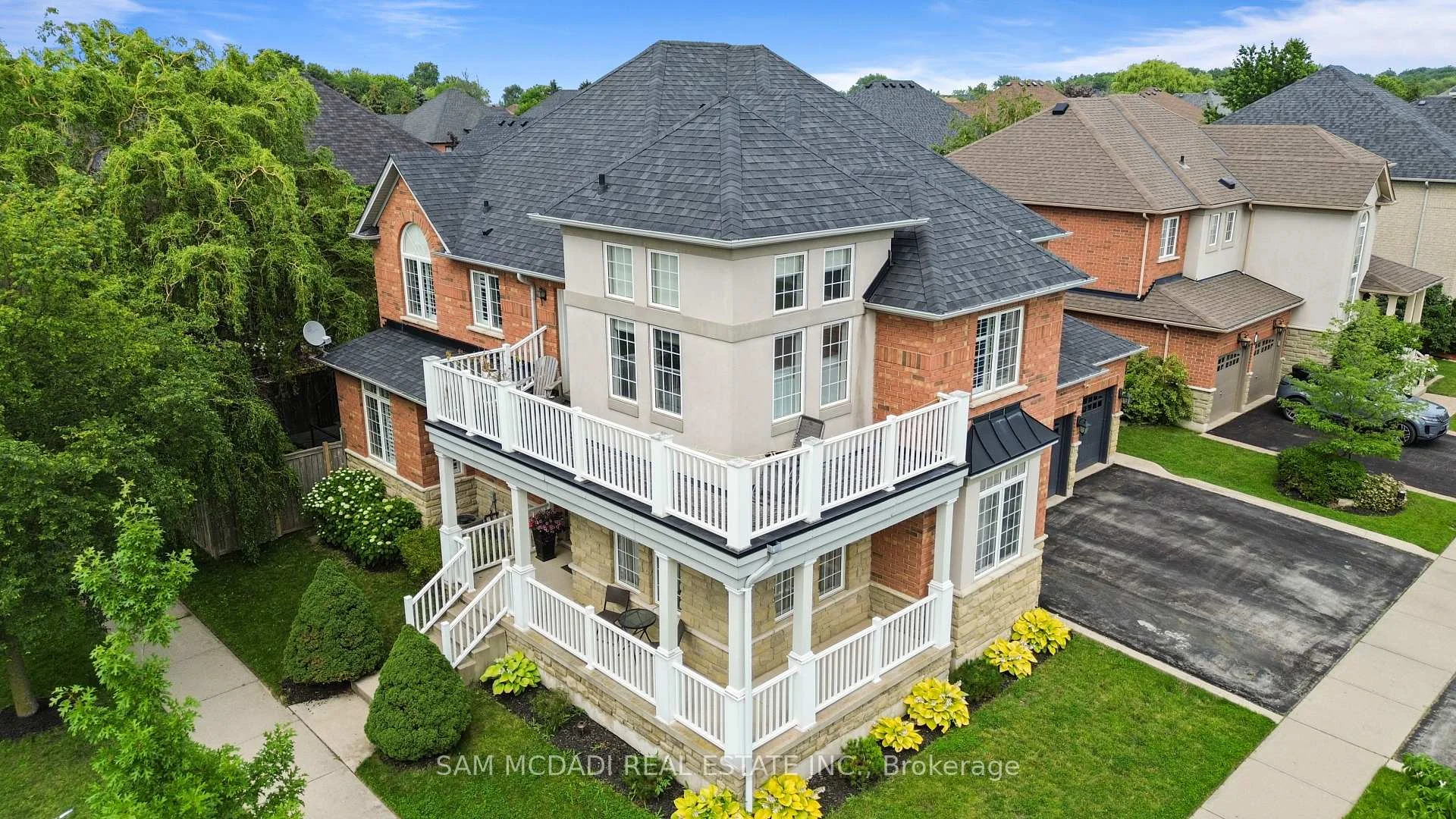 Photo 15 of 29 Delrosa Way, Hamilton, Stoney Creek — HOMEH