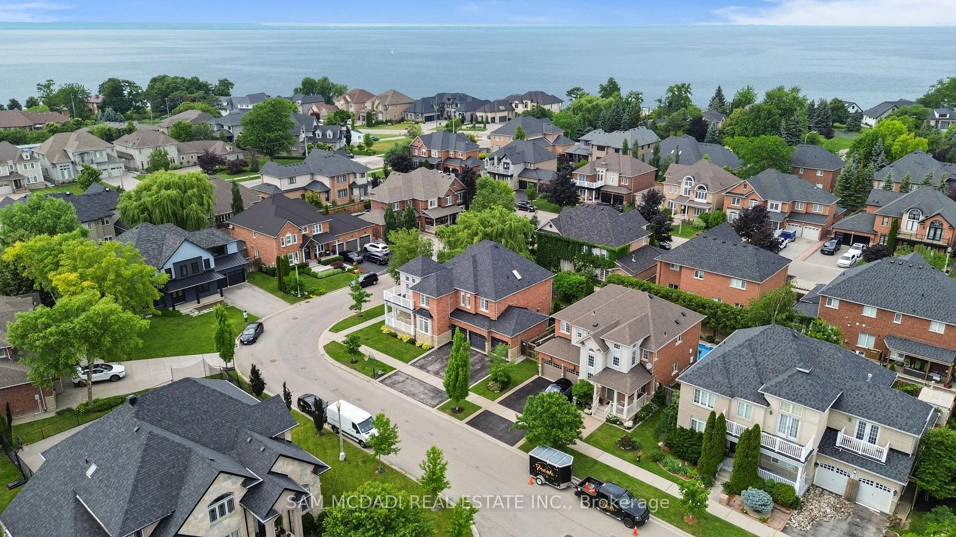 Photo 20 of 29 Delrosa Way, Hamilton, Stoney Creek — HOMEH