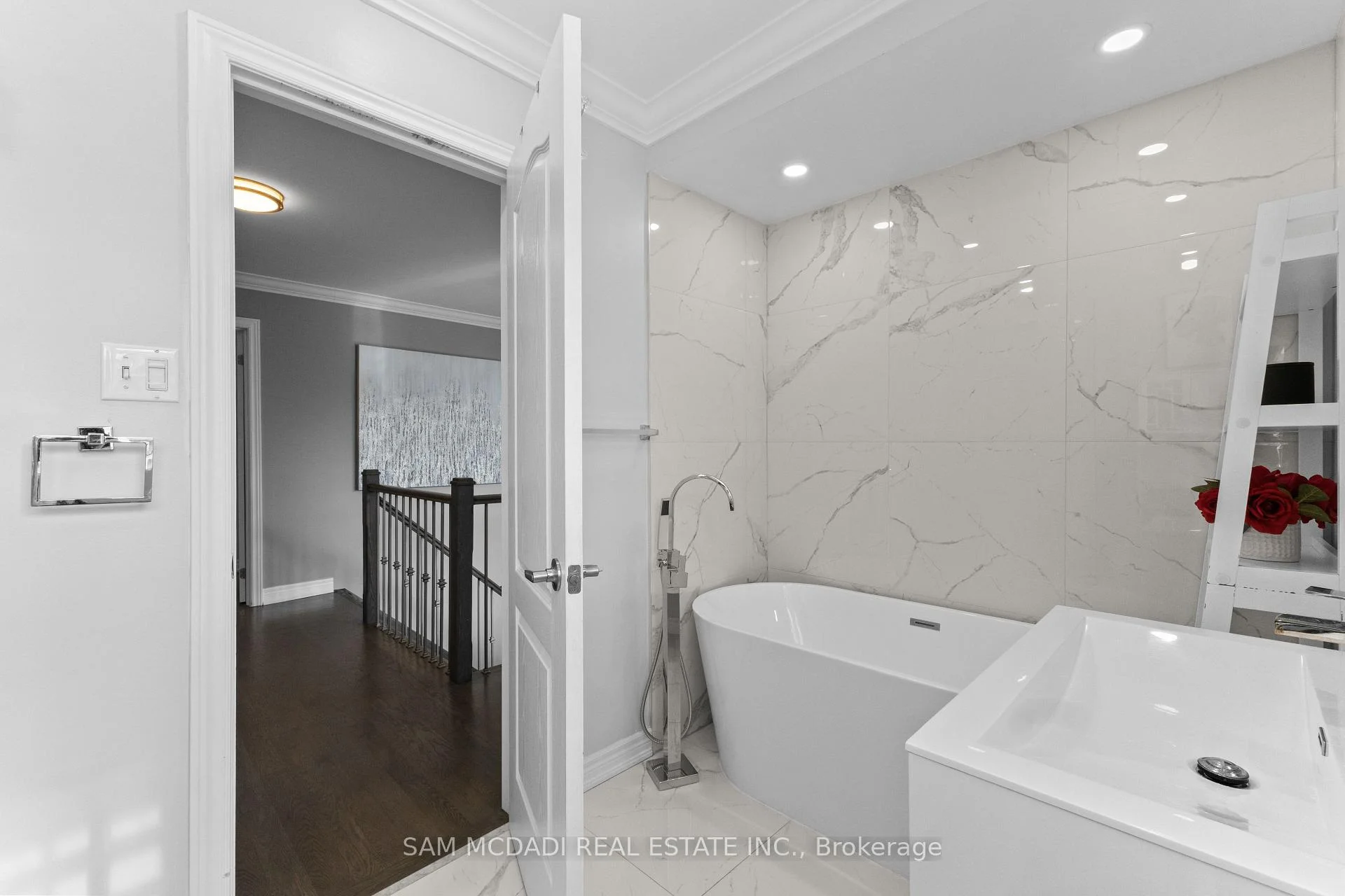 Photo 69 of 29 Delrosa Way, Hamilton, Stoney Creek — HOMEH