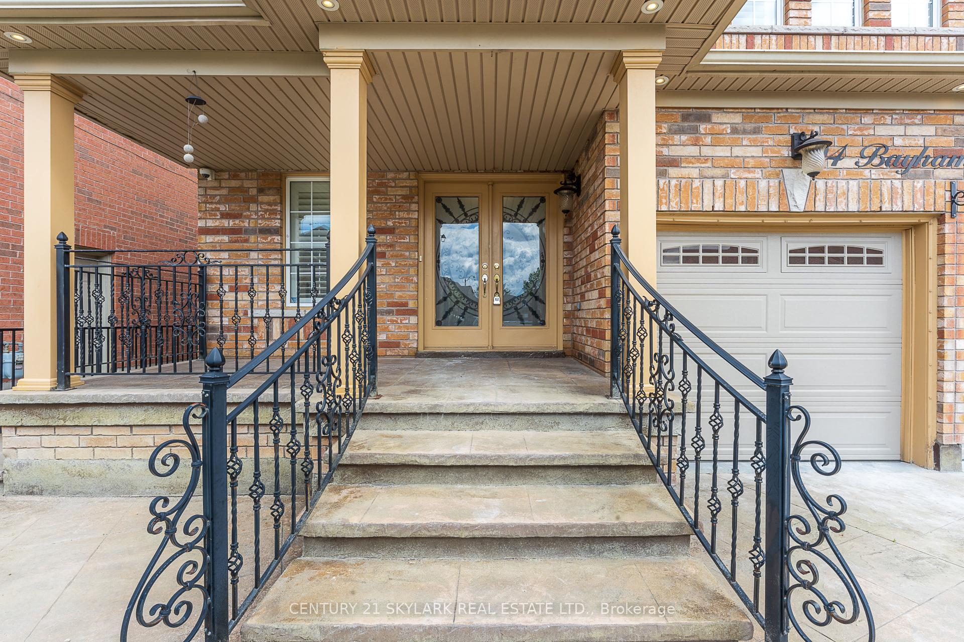 Photo 4 of Unit Upstairs, 94 Bayhampton Drive, Brampton, Vales of Castlemore — HOMEH