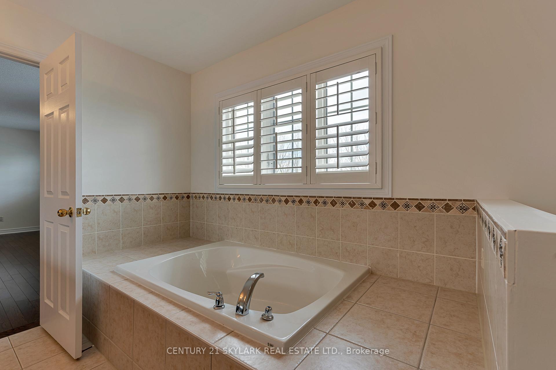 Photo 25 of Unit Upstairs, 94 Bayhampton Drive, Brampton, Vales of Castlemore — HOMEH