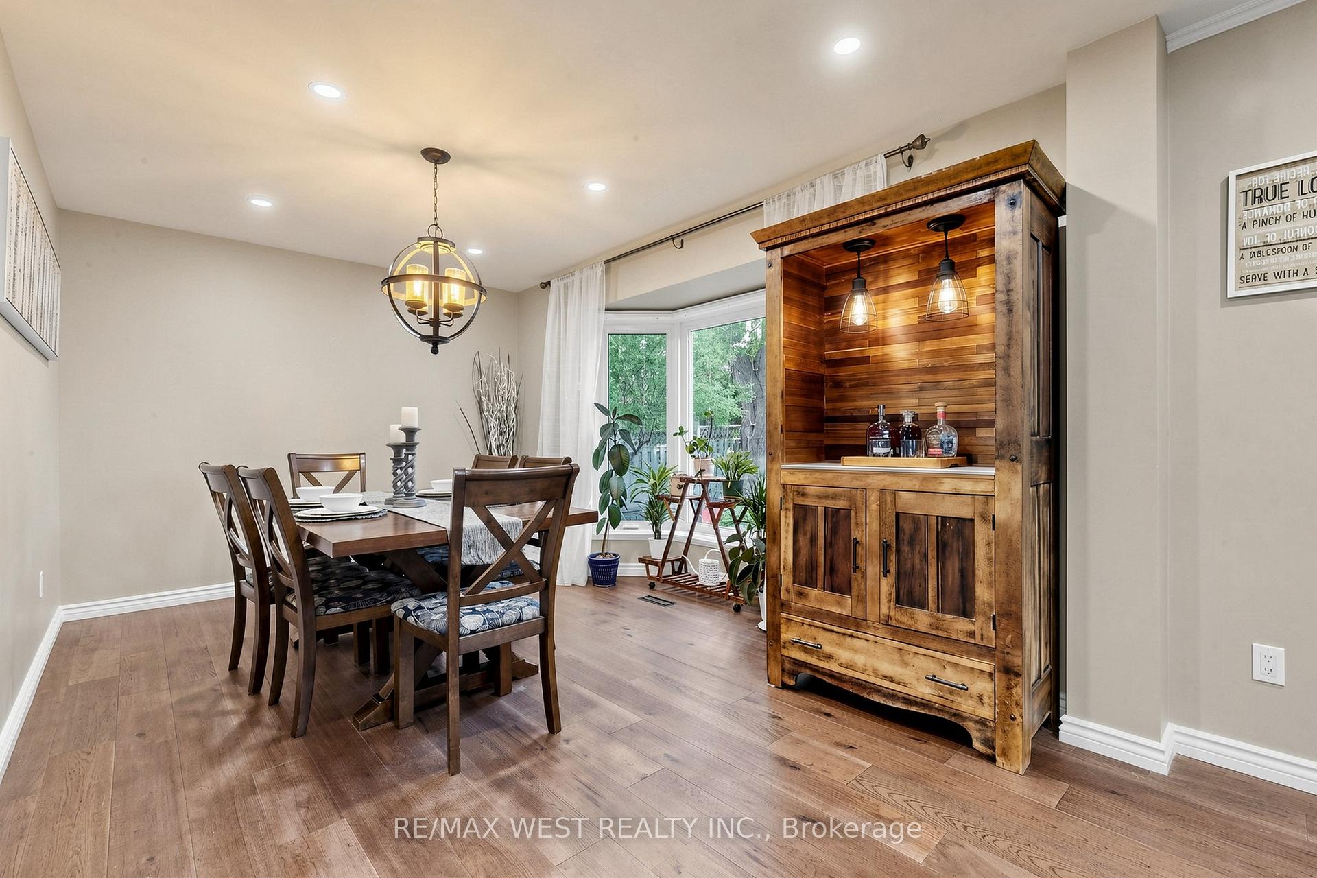 Photo 12 of 1931 Fairport Road, Pickering, Dunbarton — HOMEH