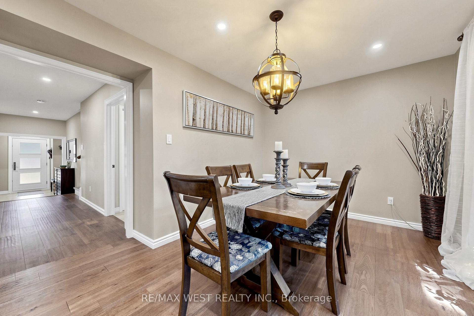 Photo 13 of 1931 Fairport Road, Pickering, Dunbarton — HOMEH