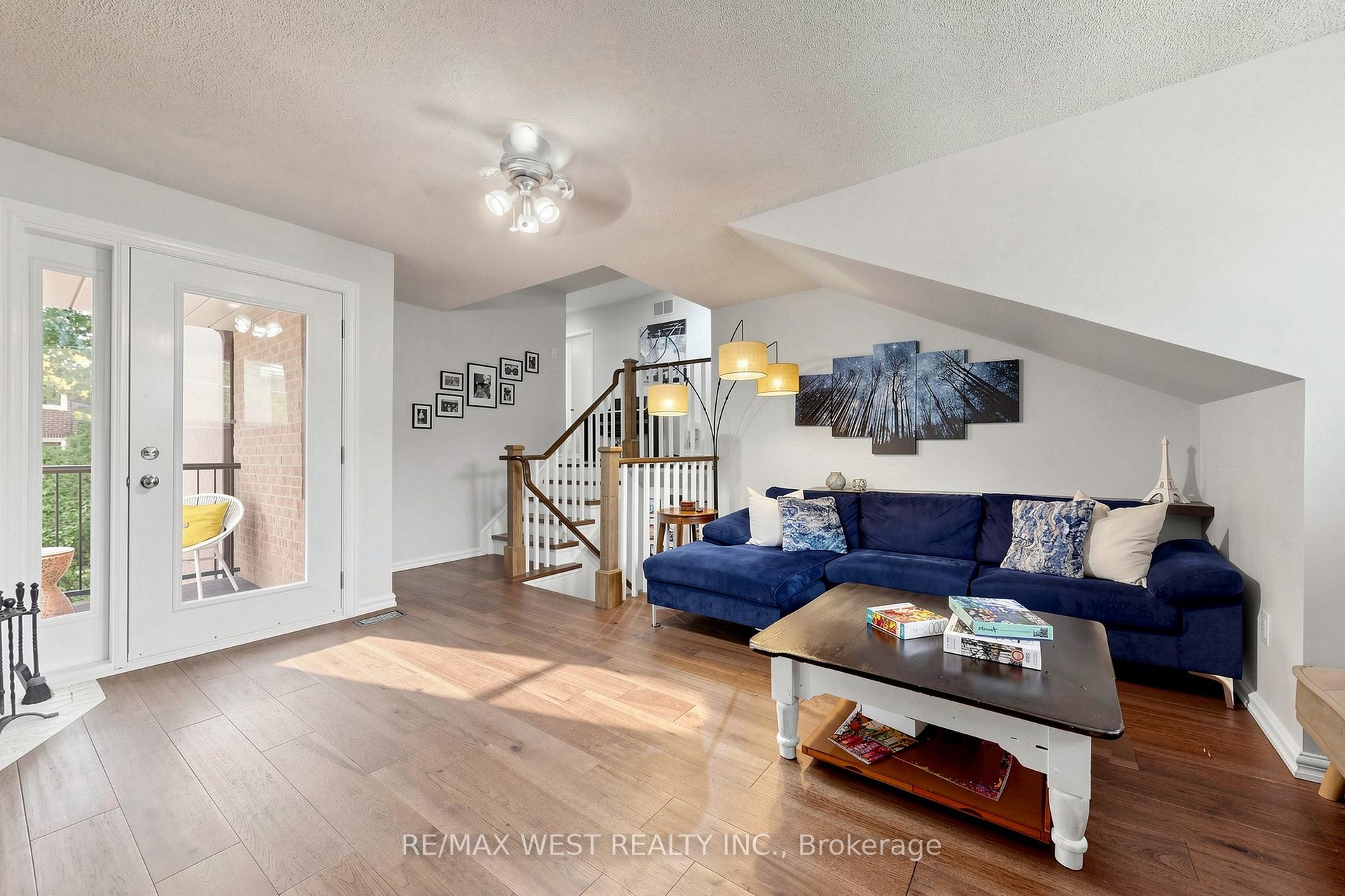 Photo 16 of 1931 Fairport Road, Pickering, Dunbarton — HOMEH