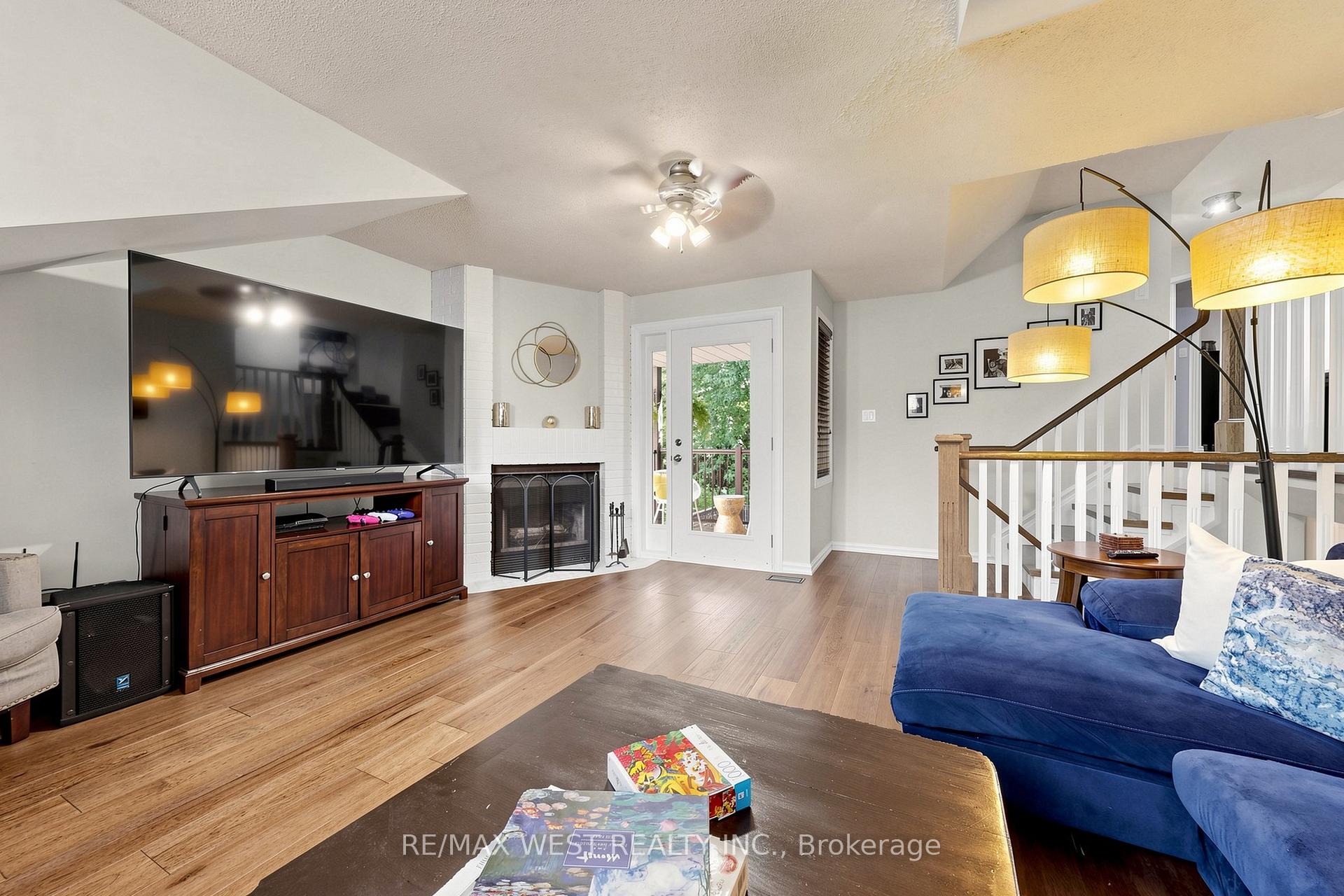 Photo 17 of 1931 Fairport Road, Pickering, Dunbarton — HOMEH